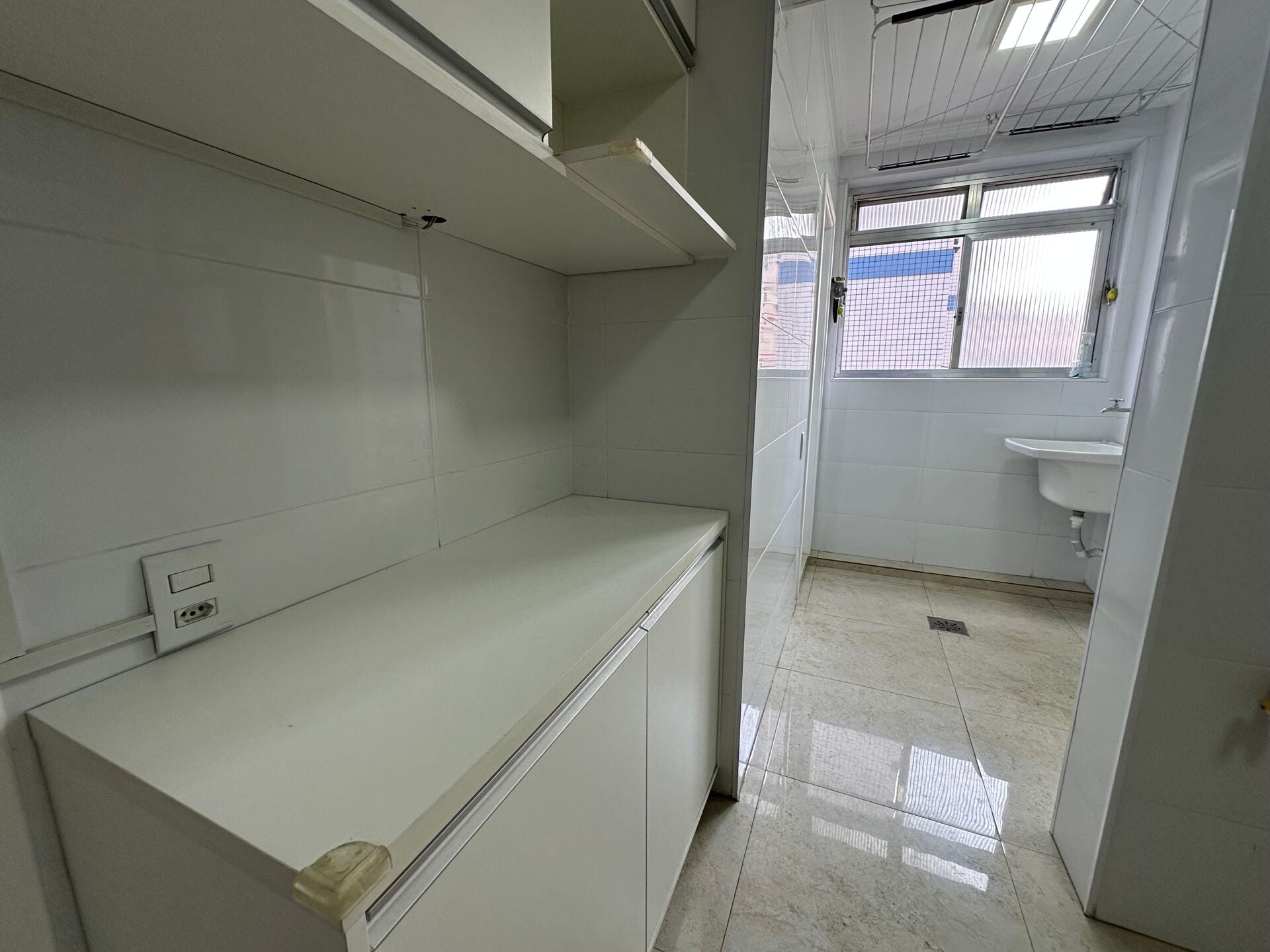 Apartamento · 2 dorm. — Área de serviço