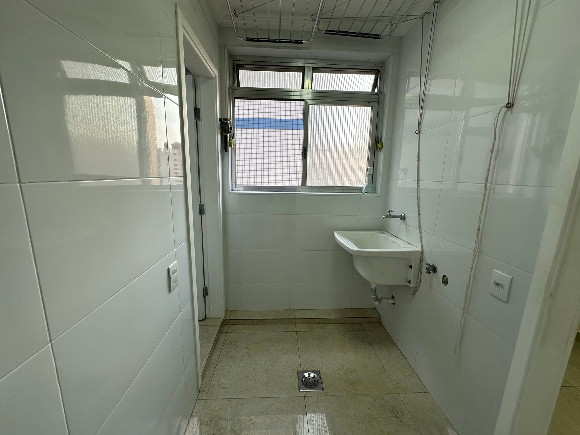 Apartamento · 2 dorm. — Área de serviço