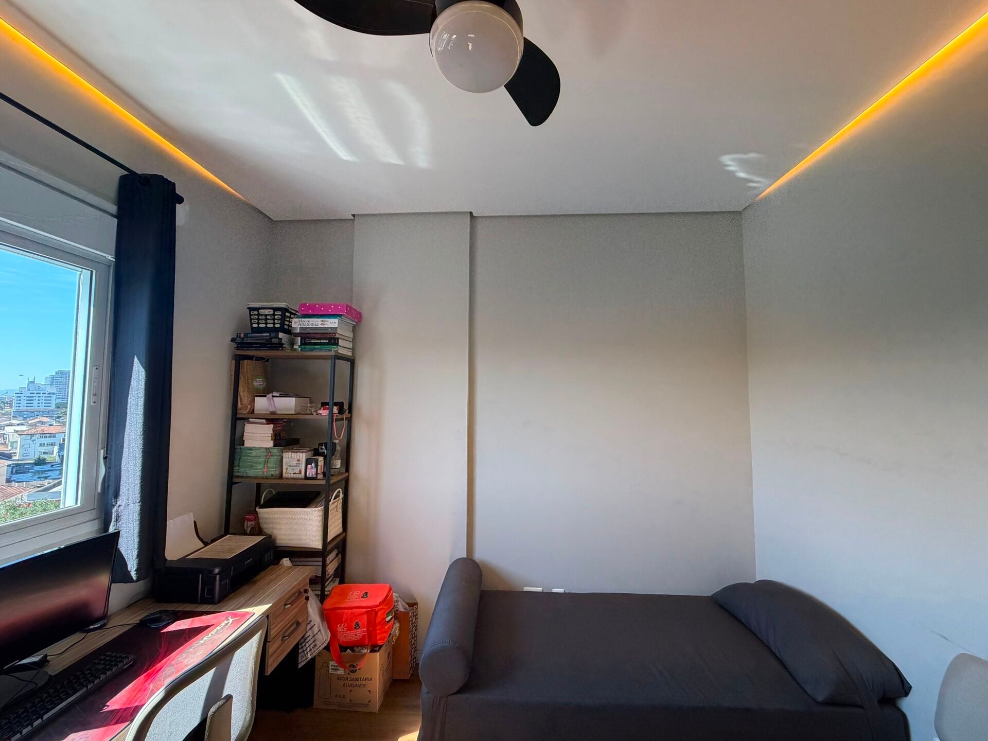 Apartamento · 2 dorm. — Escritório