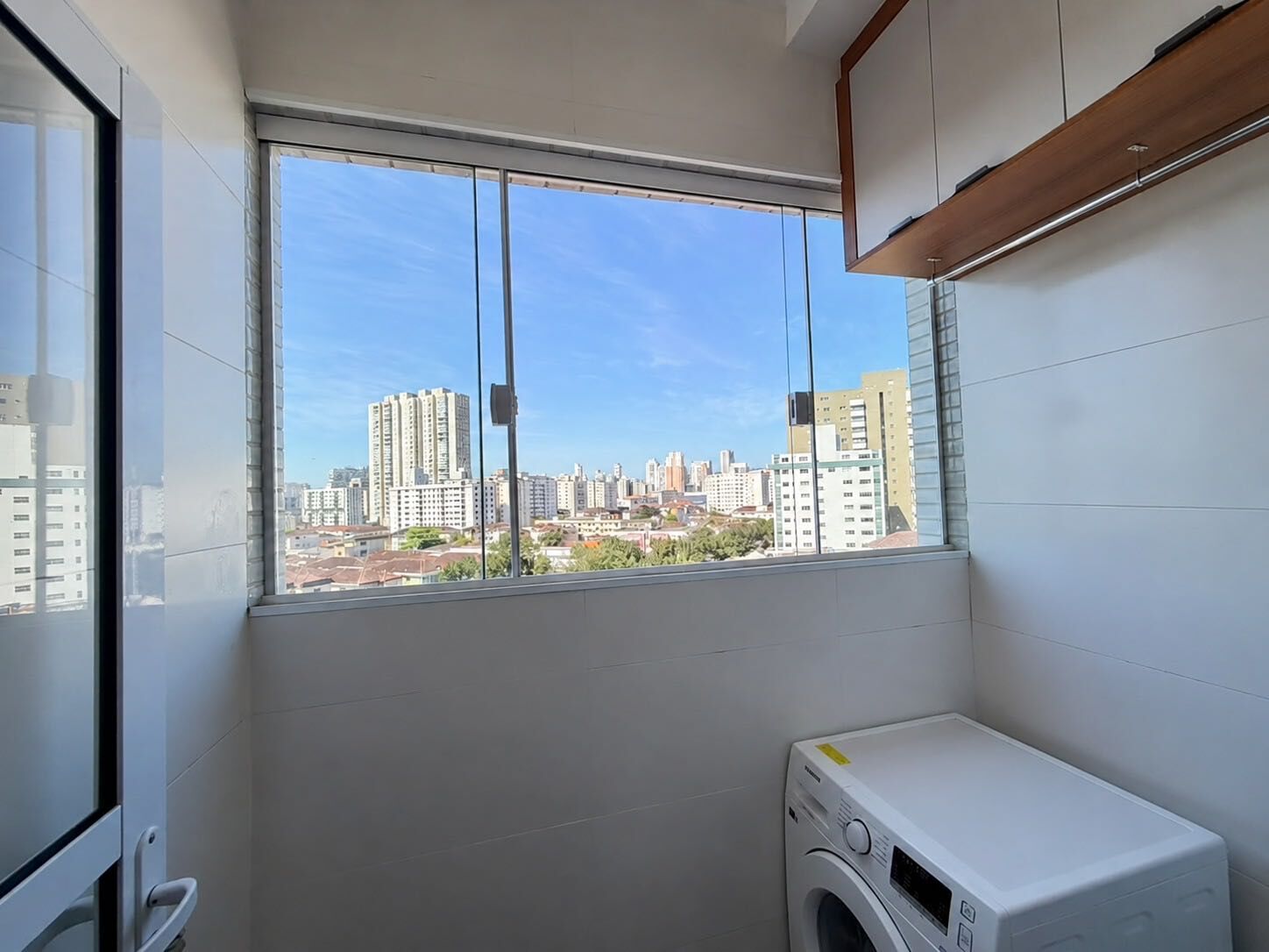 Apartamento · 2 dorm. — Área de serviço