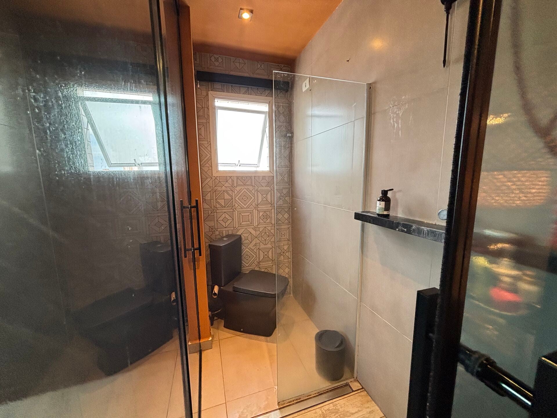 Apartamento · 2 dorm. — Banheiro suite