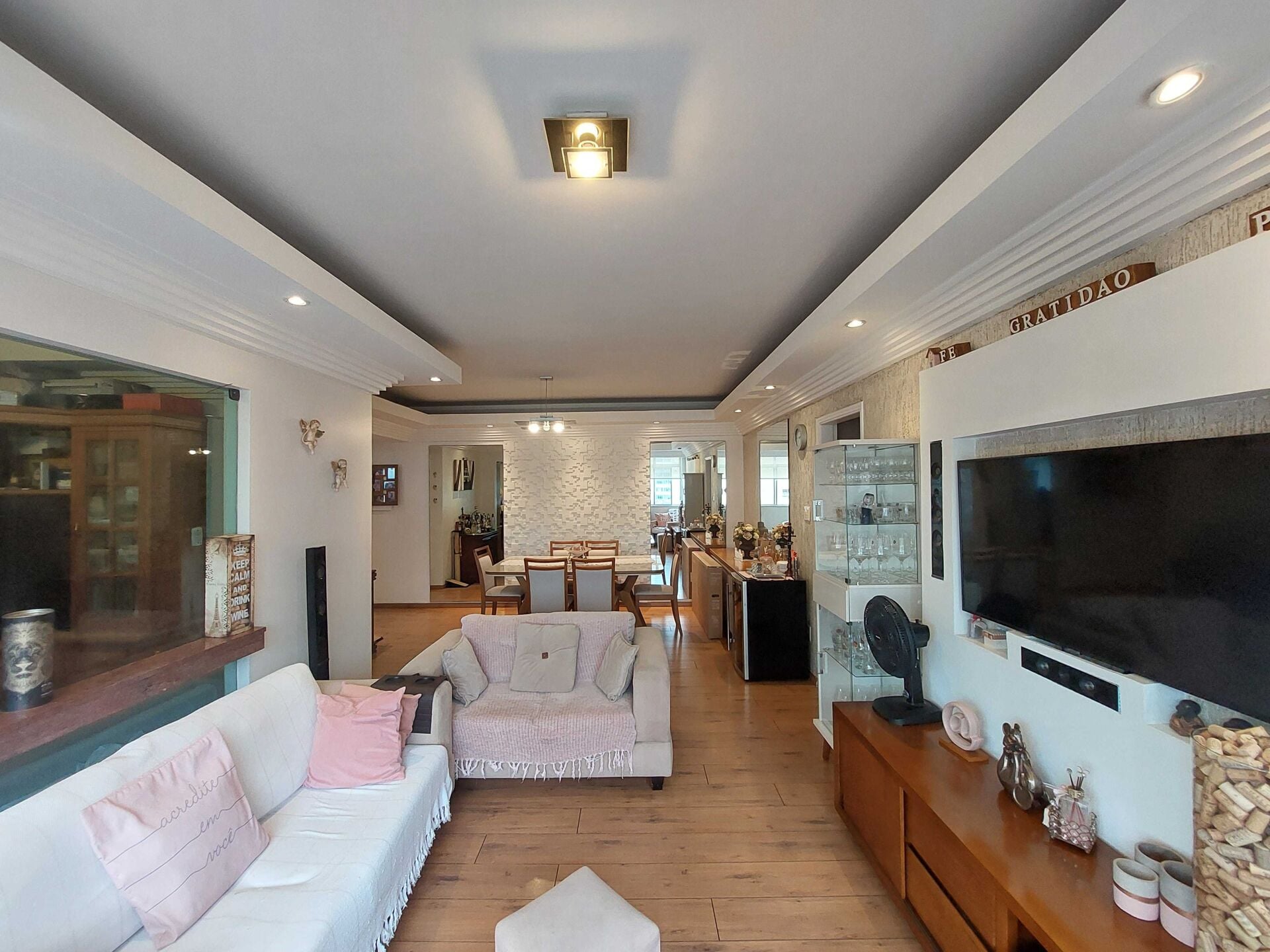 Apartamento · 3 dorm. — Sala