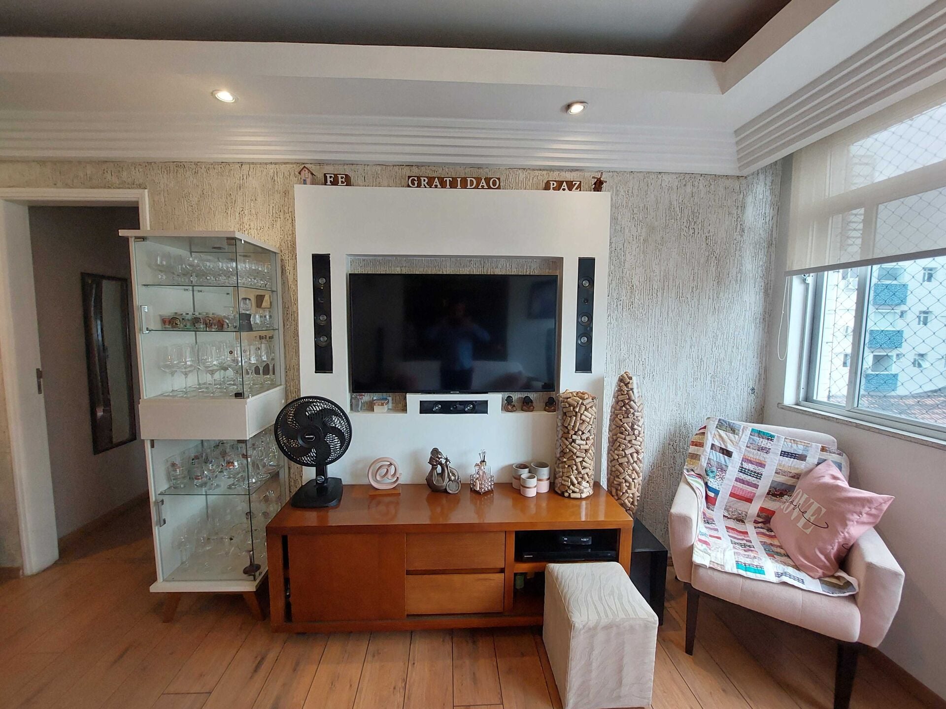 Apartamento · 3 dorm. — Sala