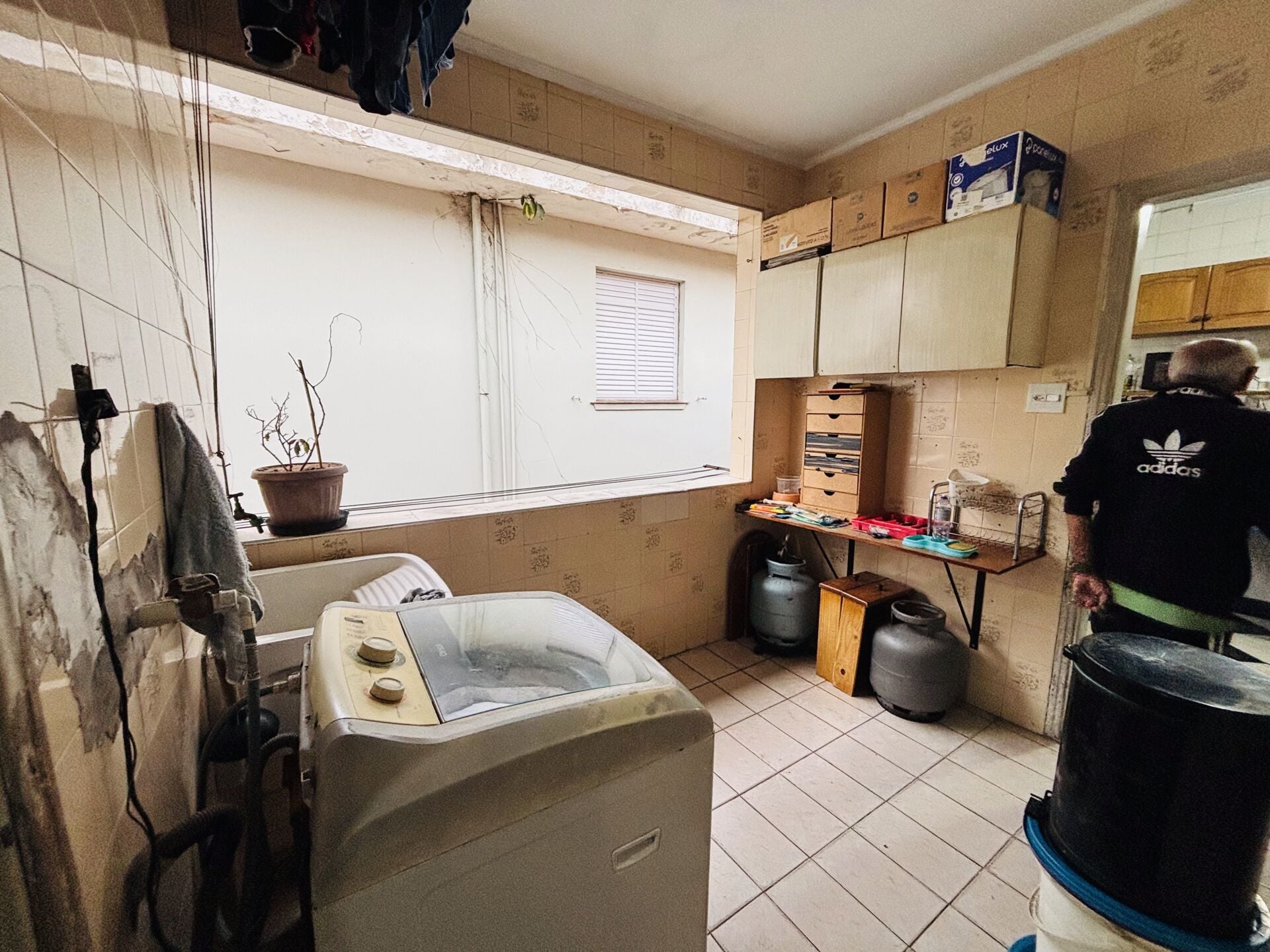 Apartamento · 3 dorm. — Área de serviço