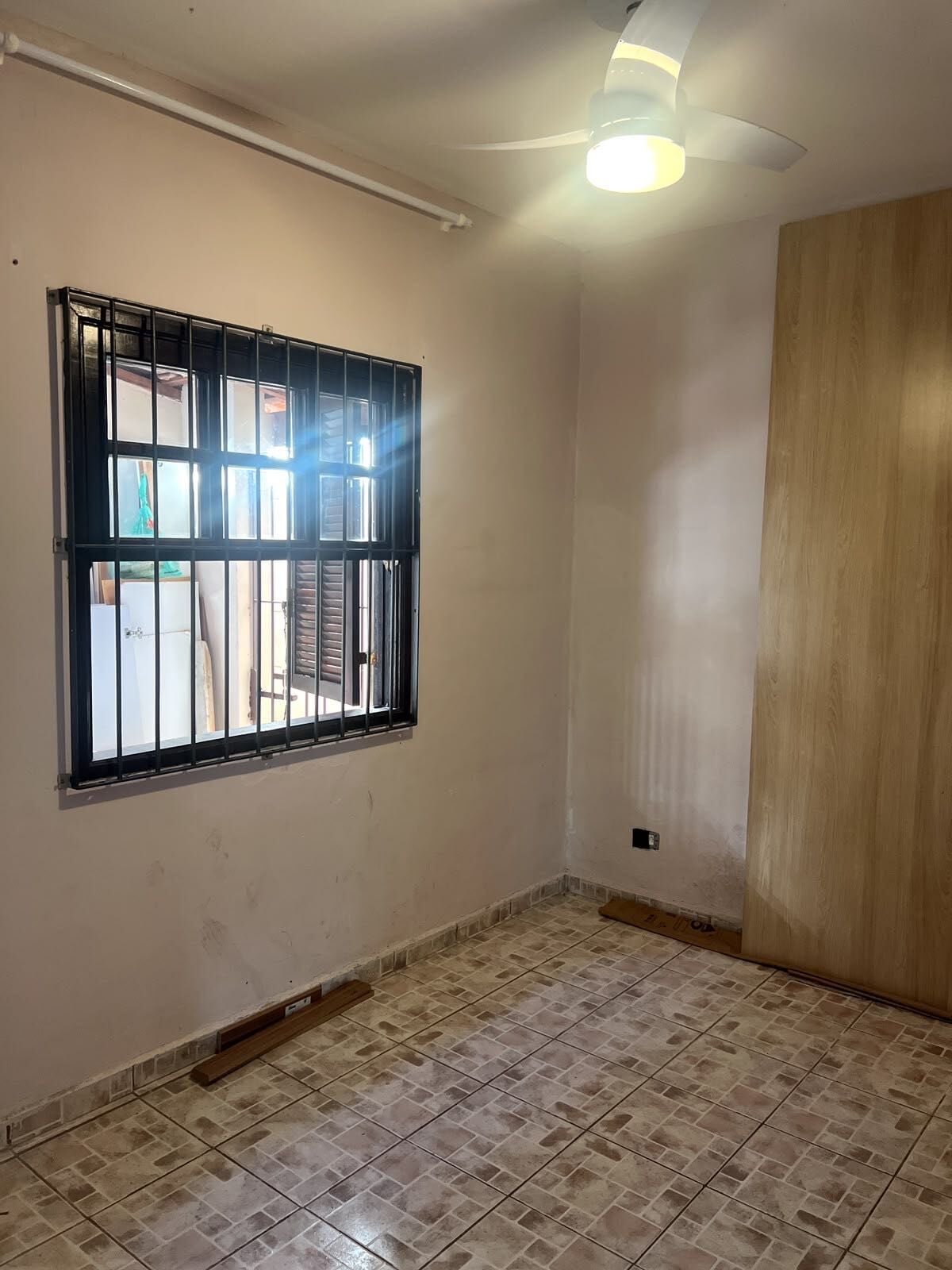 Casa · 2 dorm. — Quarto 1