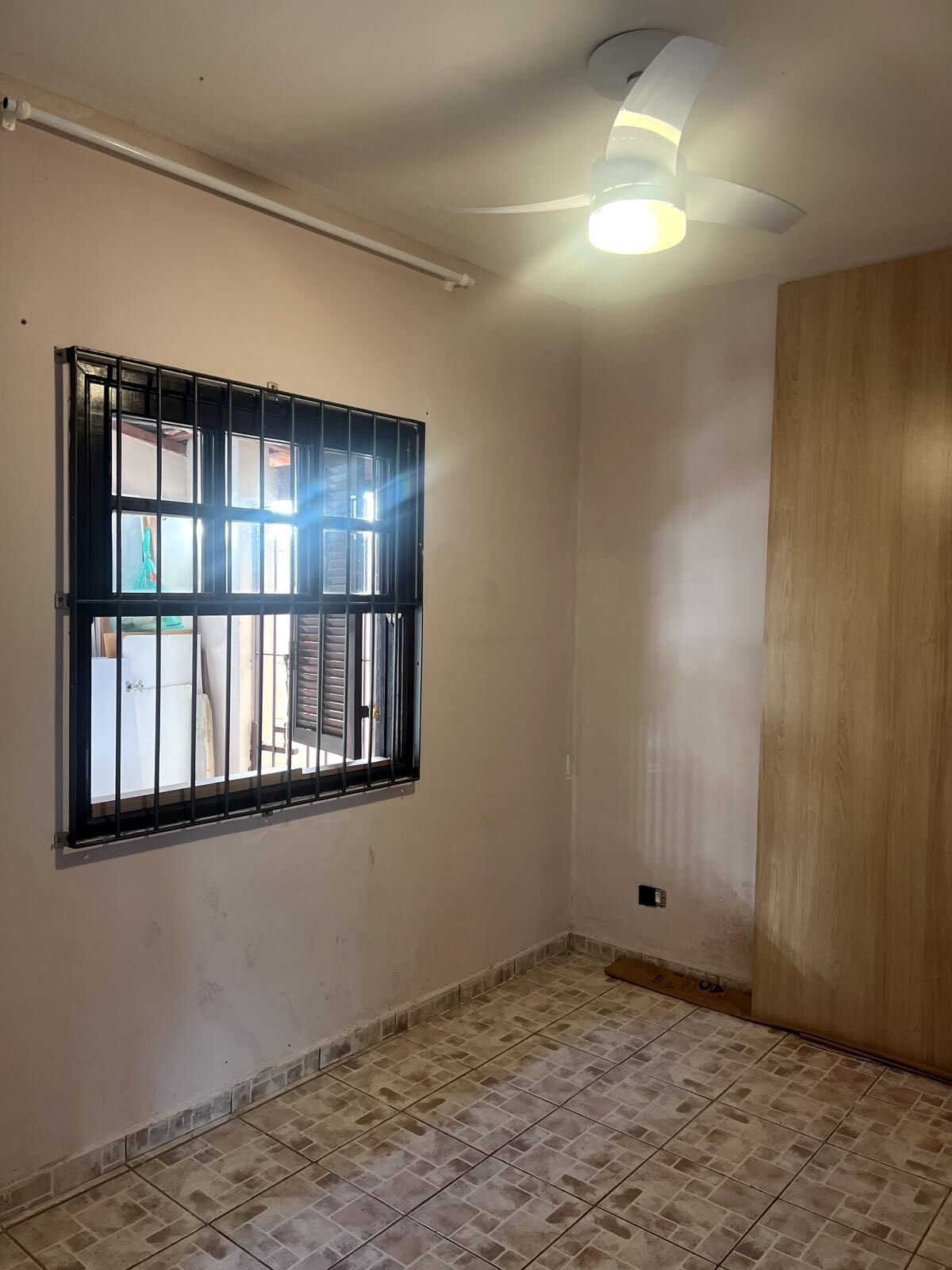 Casa · 2 dorm. — Quarto 1