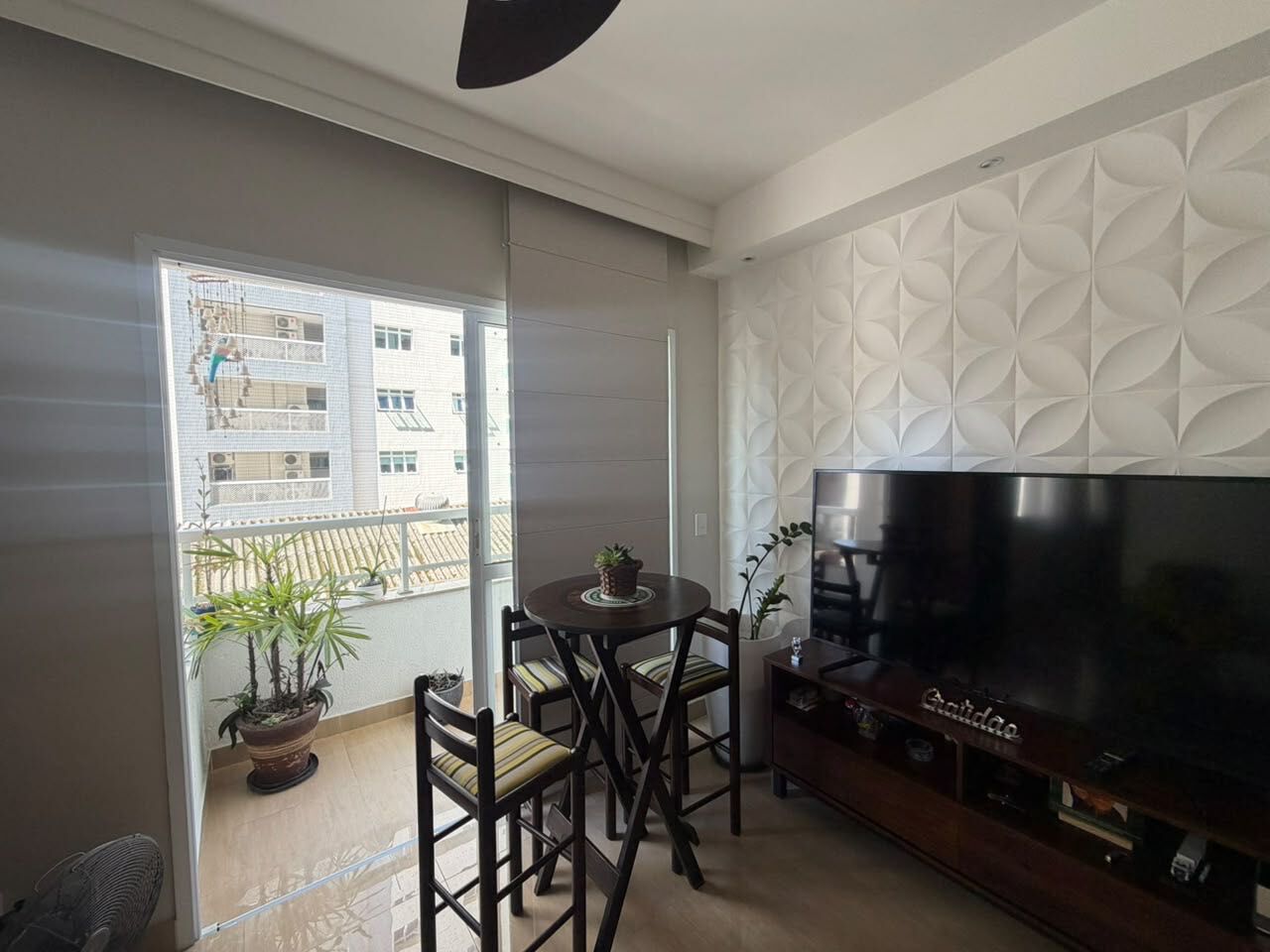 Apartamento · 2 dorm. — Sala