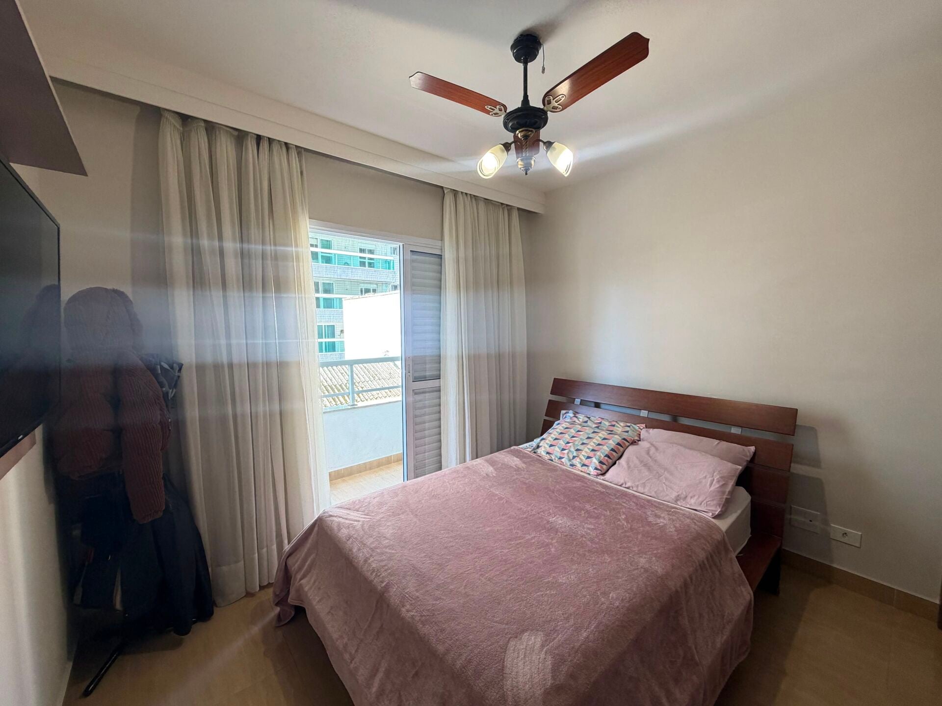 Apartamento · 2 dorm. — Suíte