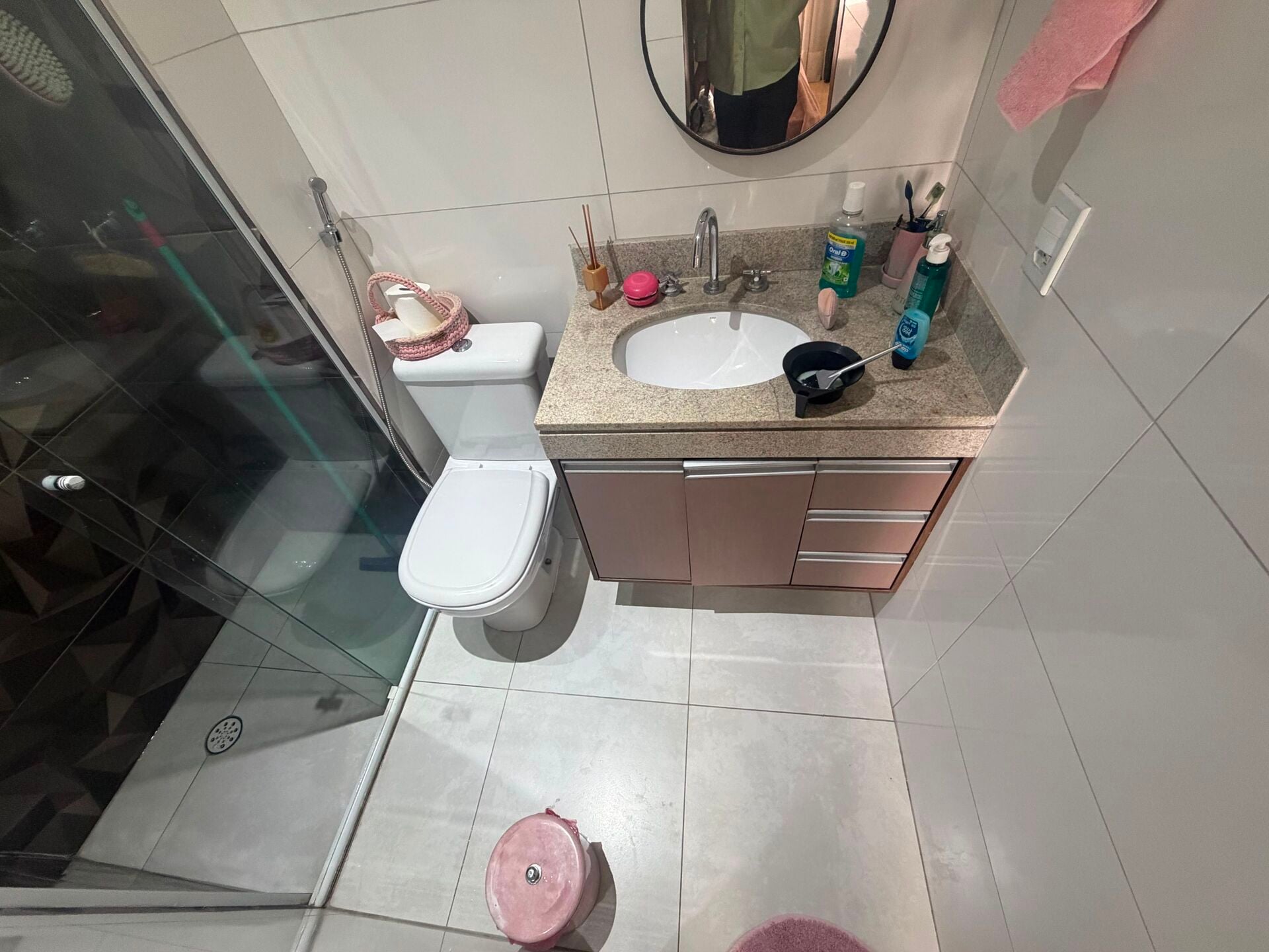 Apartamento · 2 dorm. — Banheiro suite
