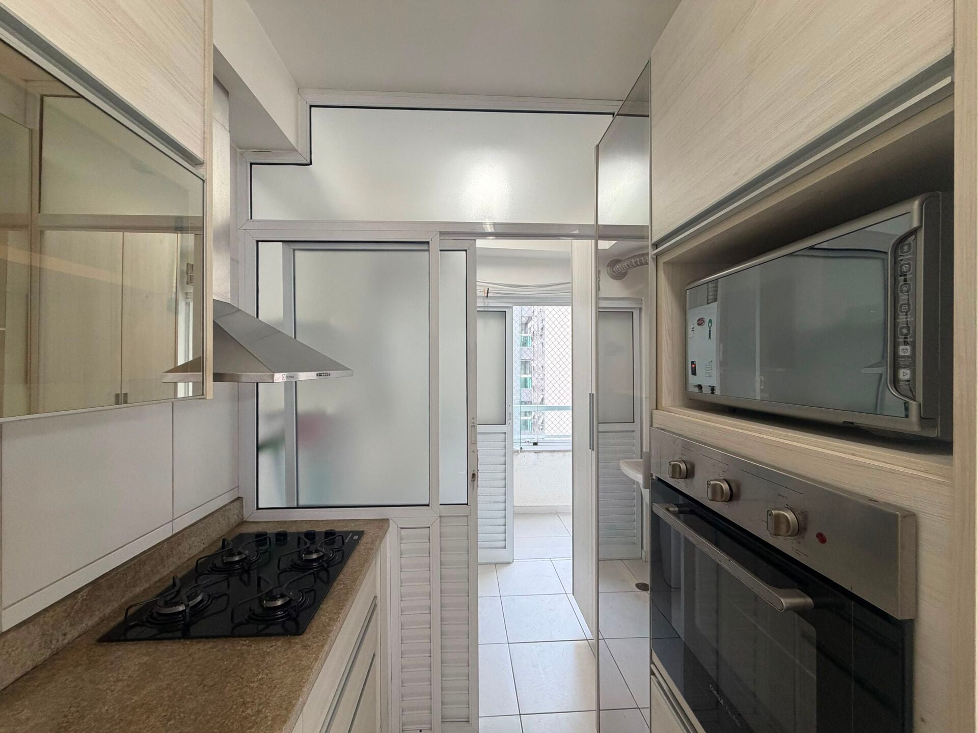 Apartamento · 2 dorm. — Cozinha
