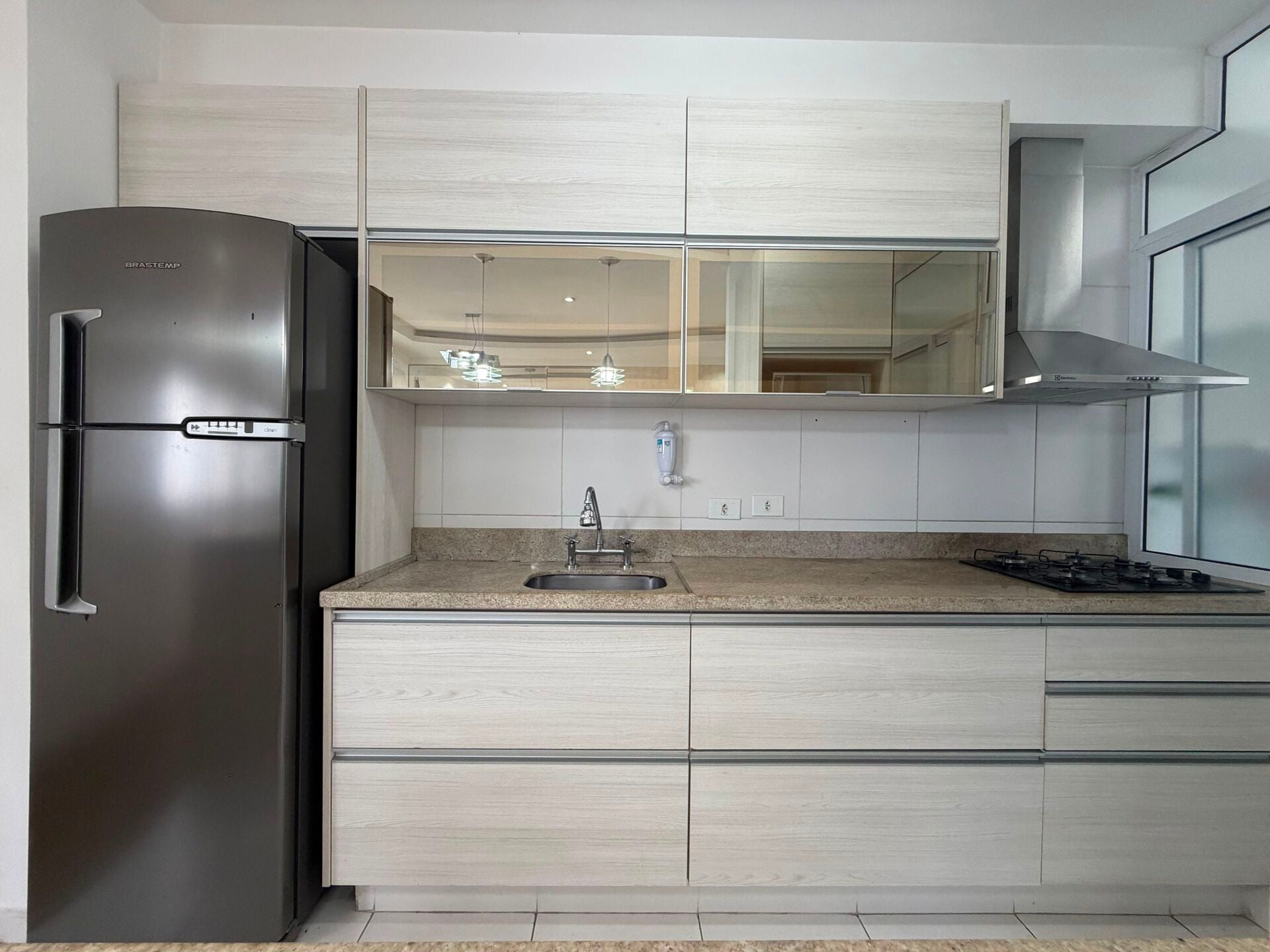 Apartamento · 2 dorm. — Cozinha