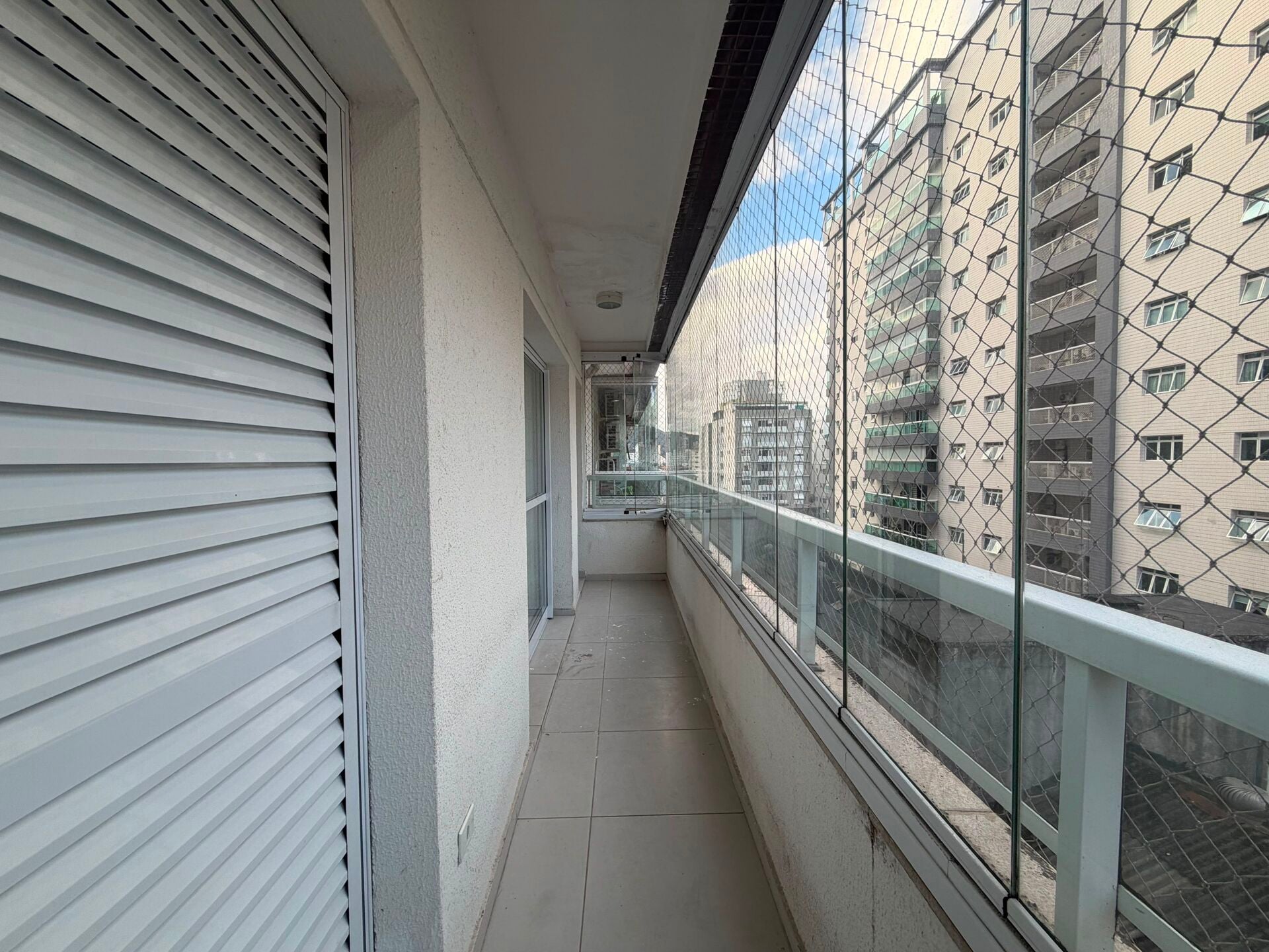 Apartamento · 2 dorm. — Varanda