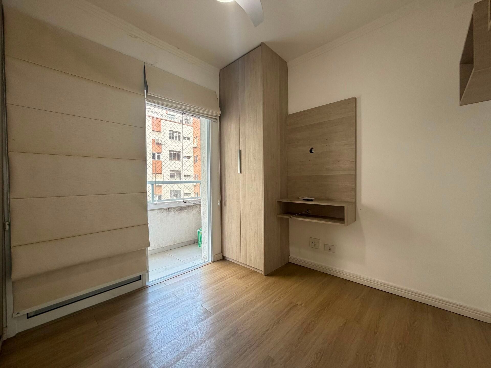 Apartamento · 2 dorm. — Suíte