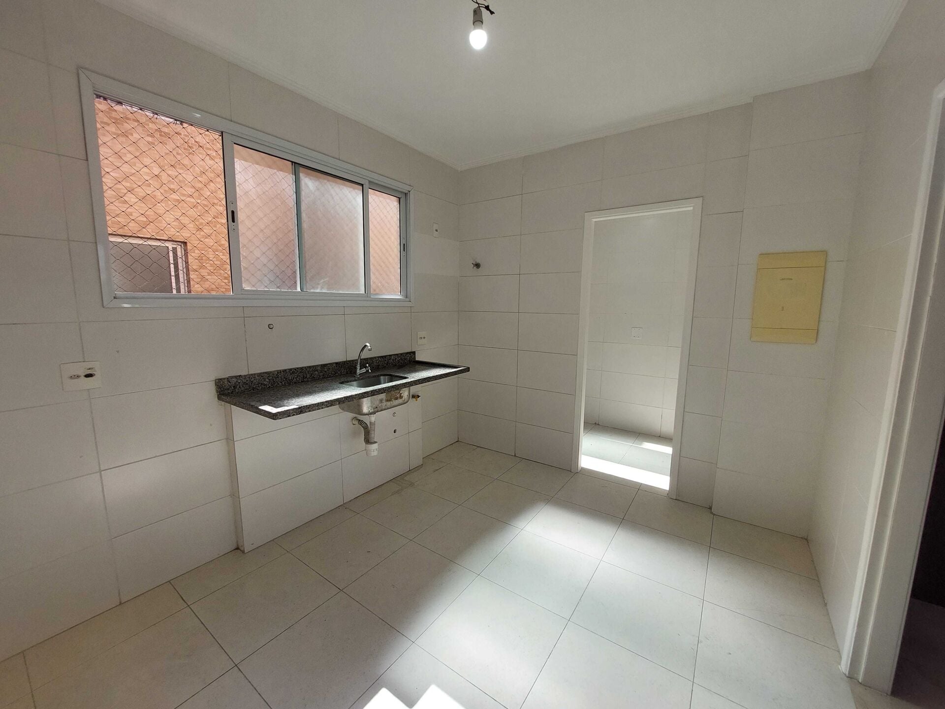 Casa em condomínio · 2 dorm. — Cozinha