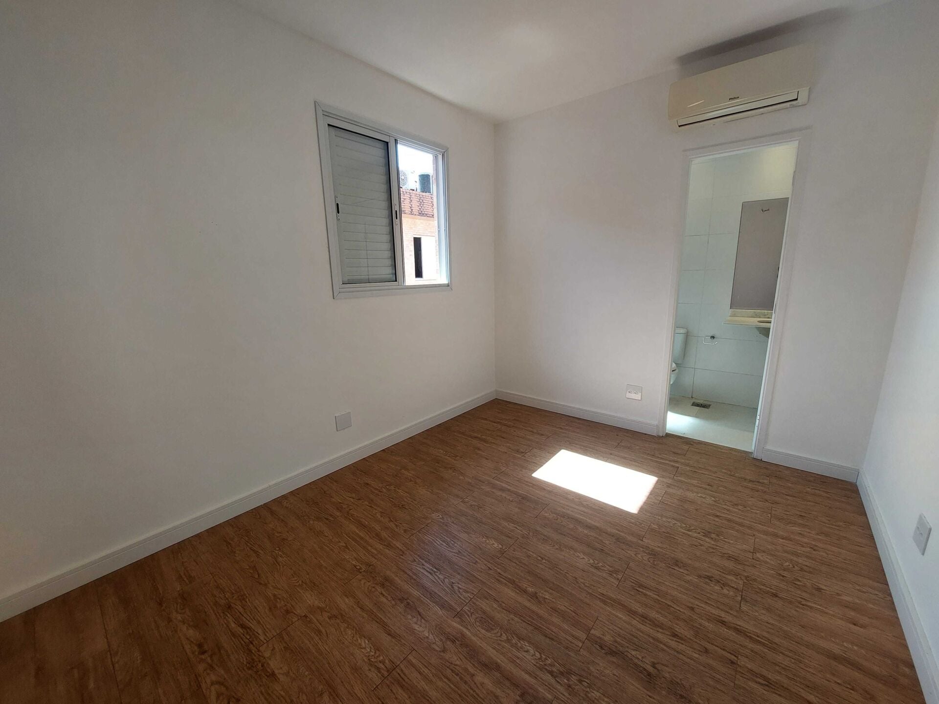 Casa em condomínio · 2 dorm. — Quarto