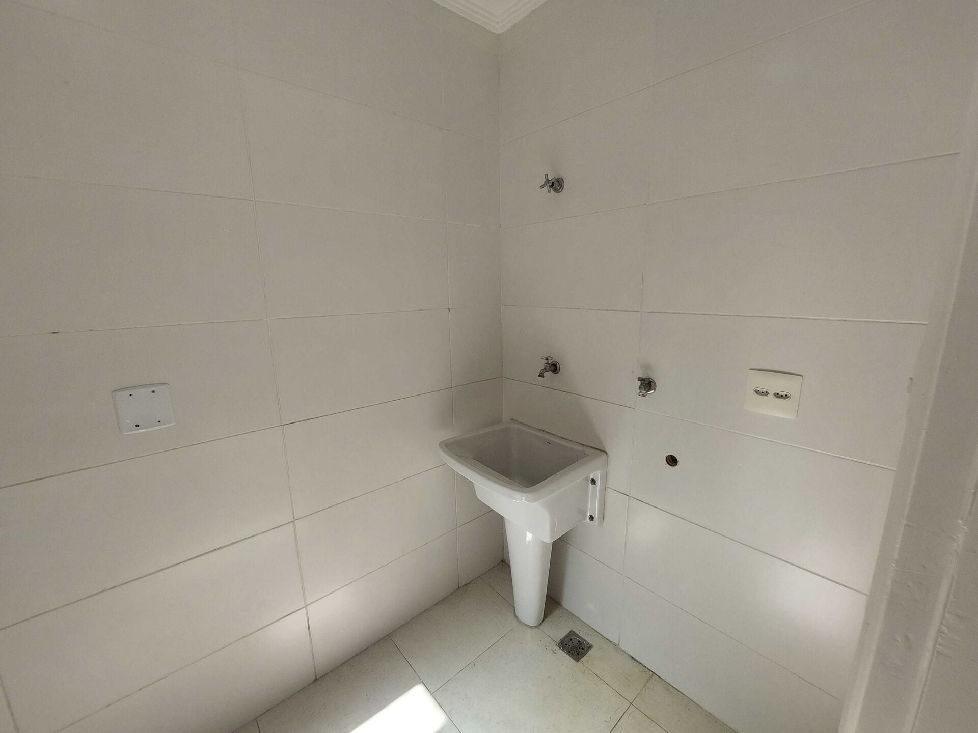 Casa em condomínio · 2 dorm. — Área de serviço