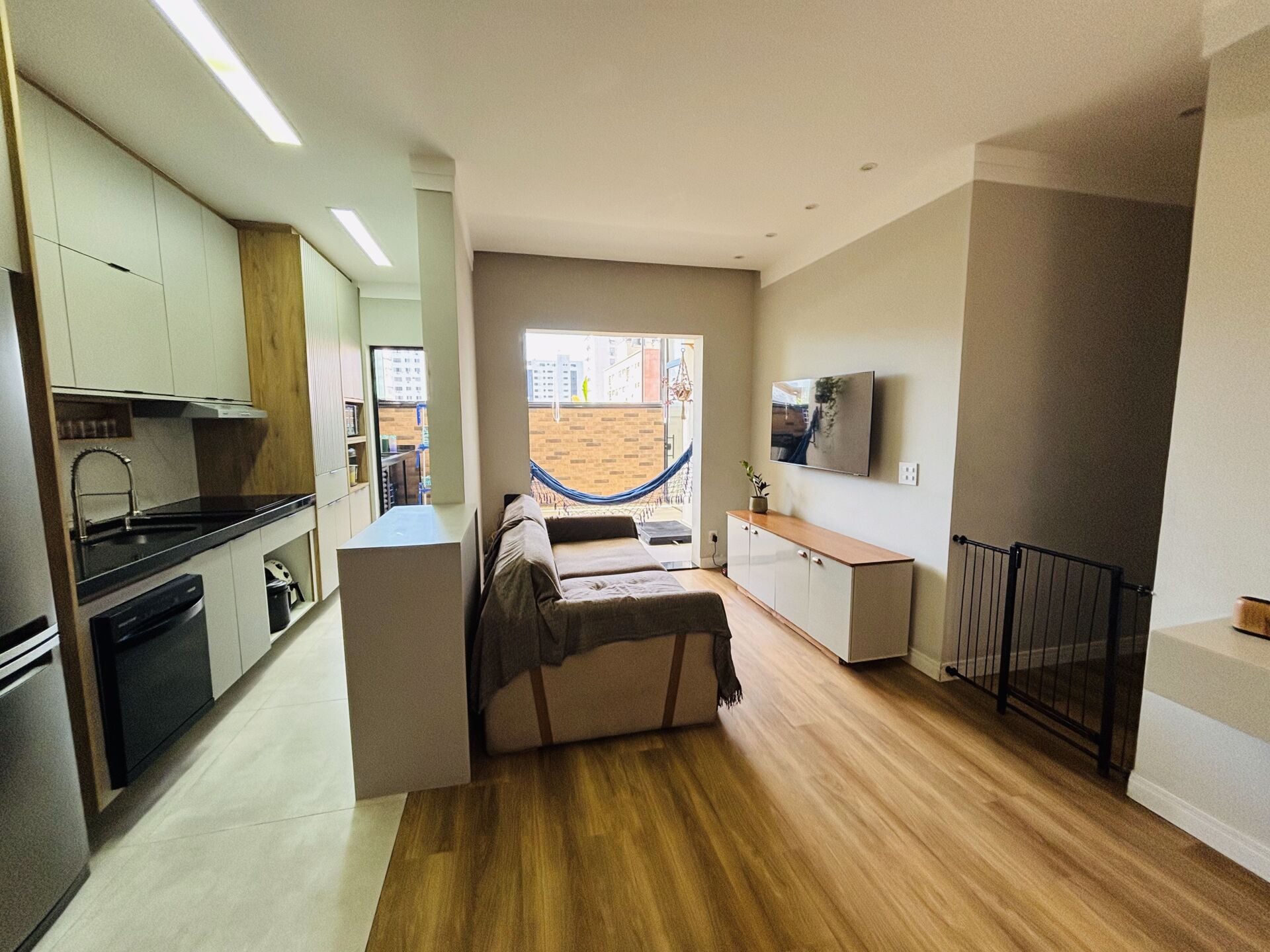 Apartamento Garden · 2 dorm. — Sala