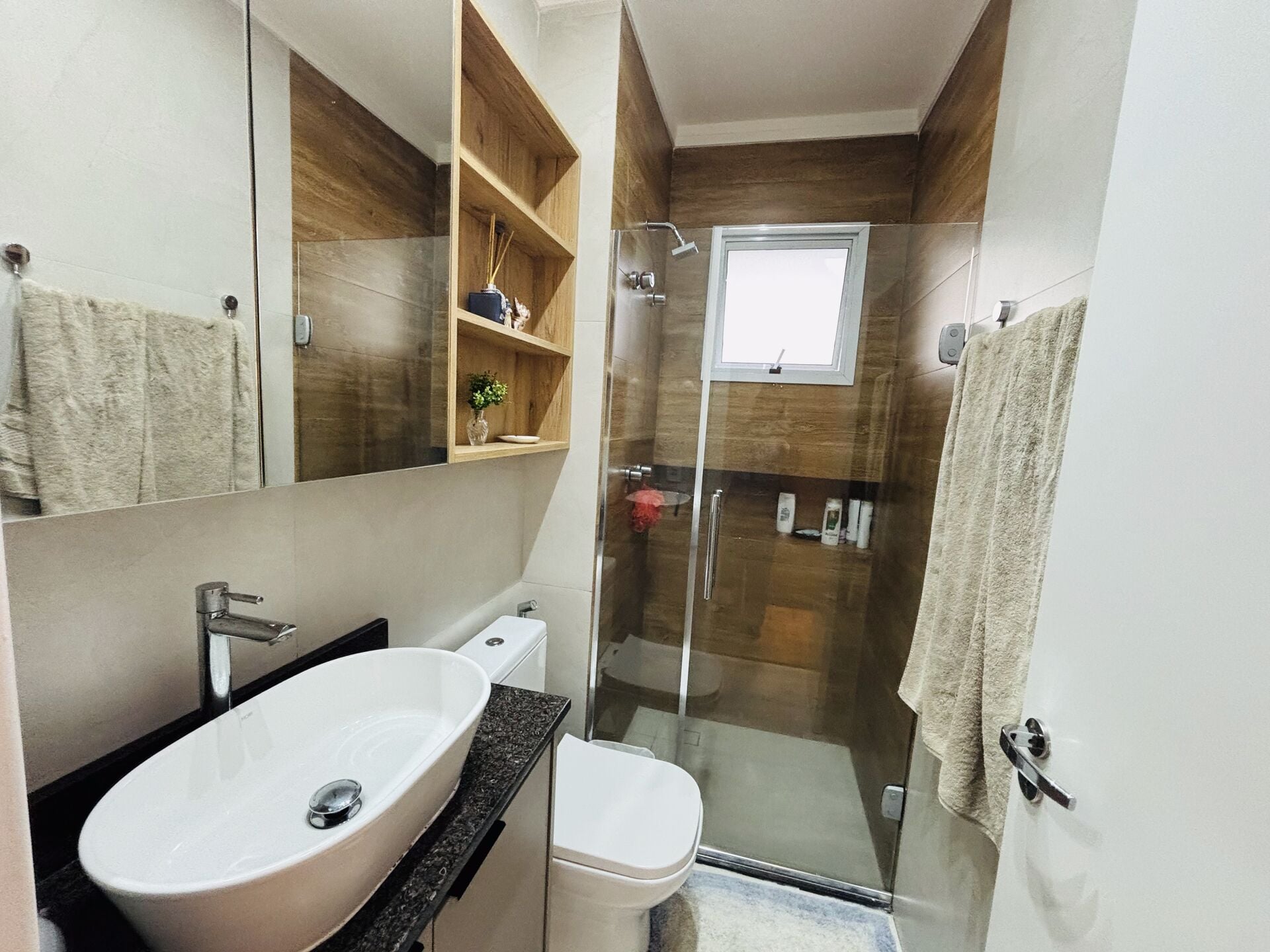 Apartamento Garden · 2 dorm. — Banheiro suite