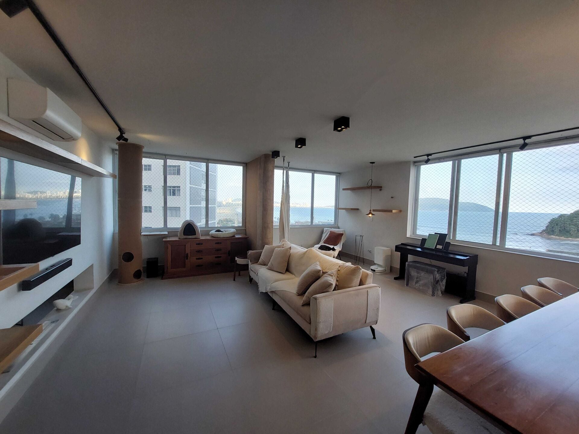 Apartamento alto padrão · 4 dorm. — Sala