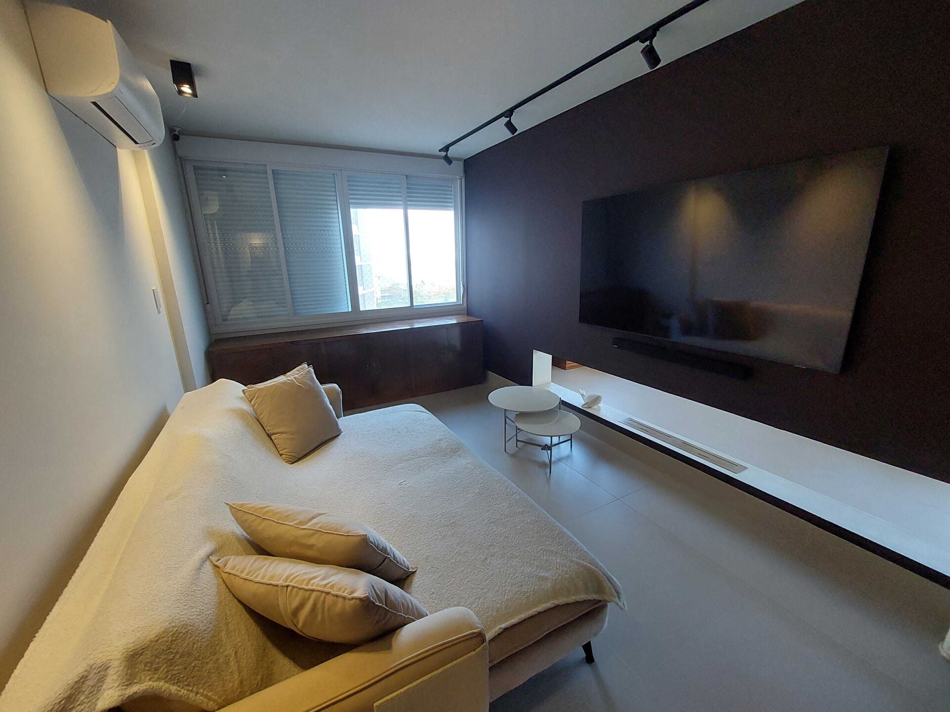 Apartamento alto padrão · 4 dorm. — Sala de tv