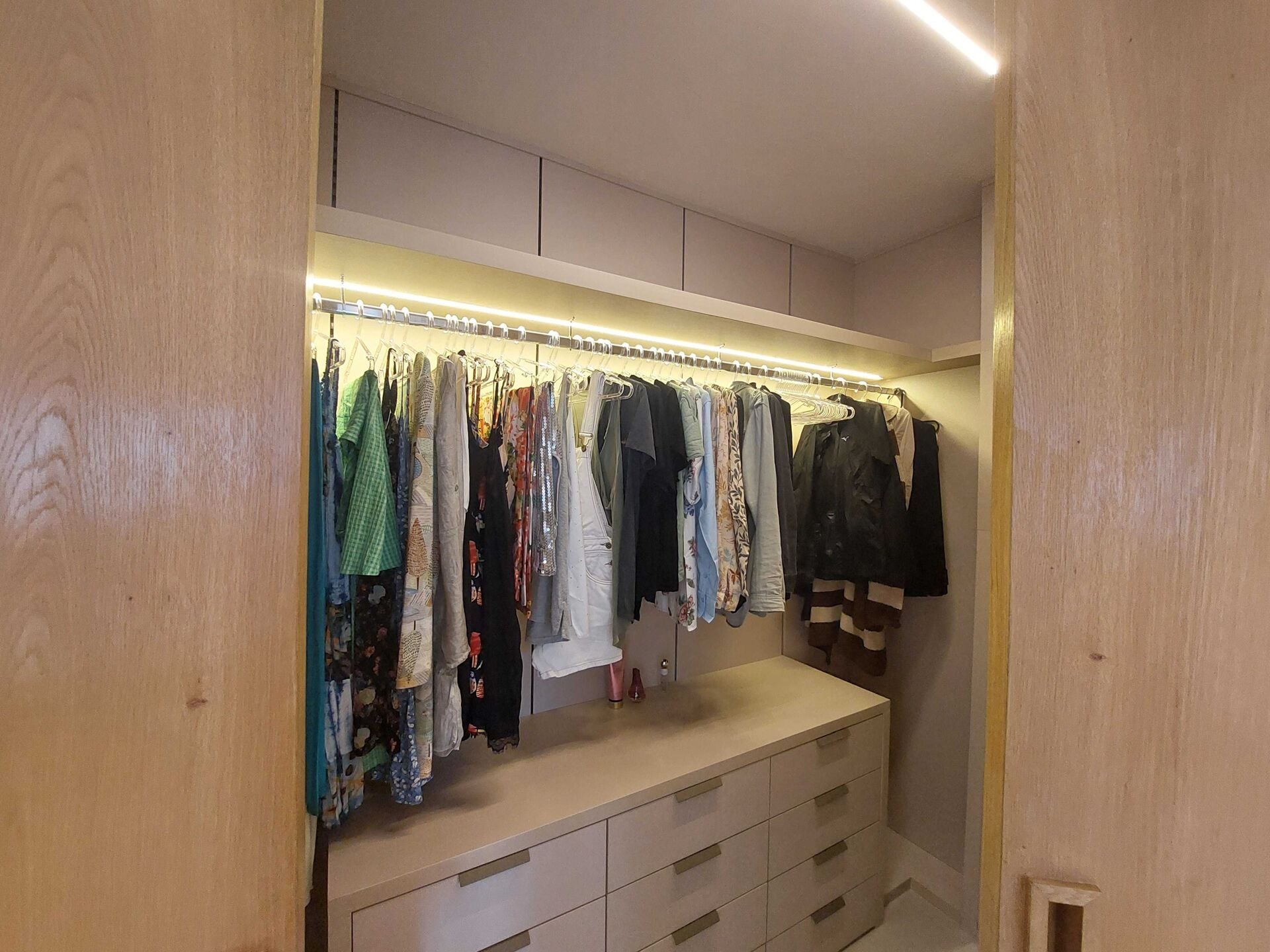 Apartamento alto padrão · 4 dorm. — Closet