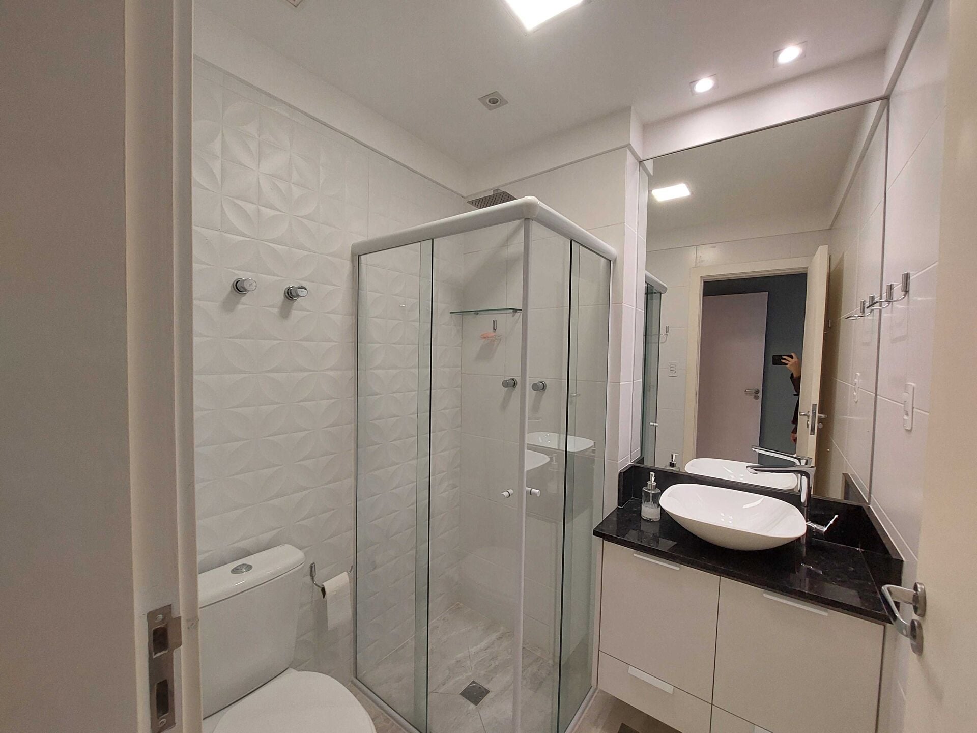 Apartamento alto padrão · 4 dorm. — Banheiro suite