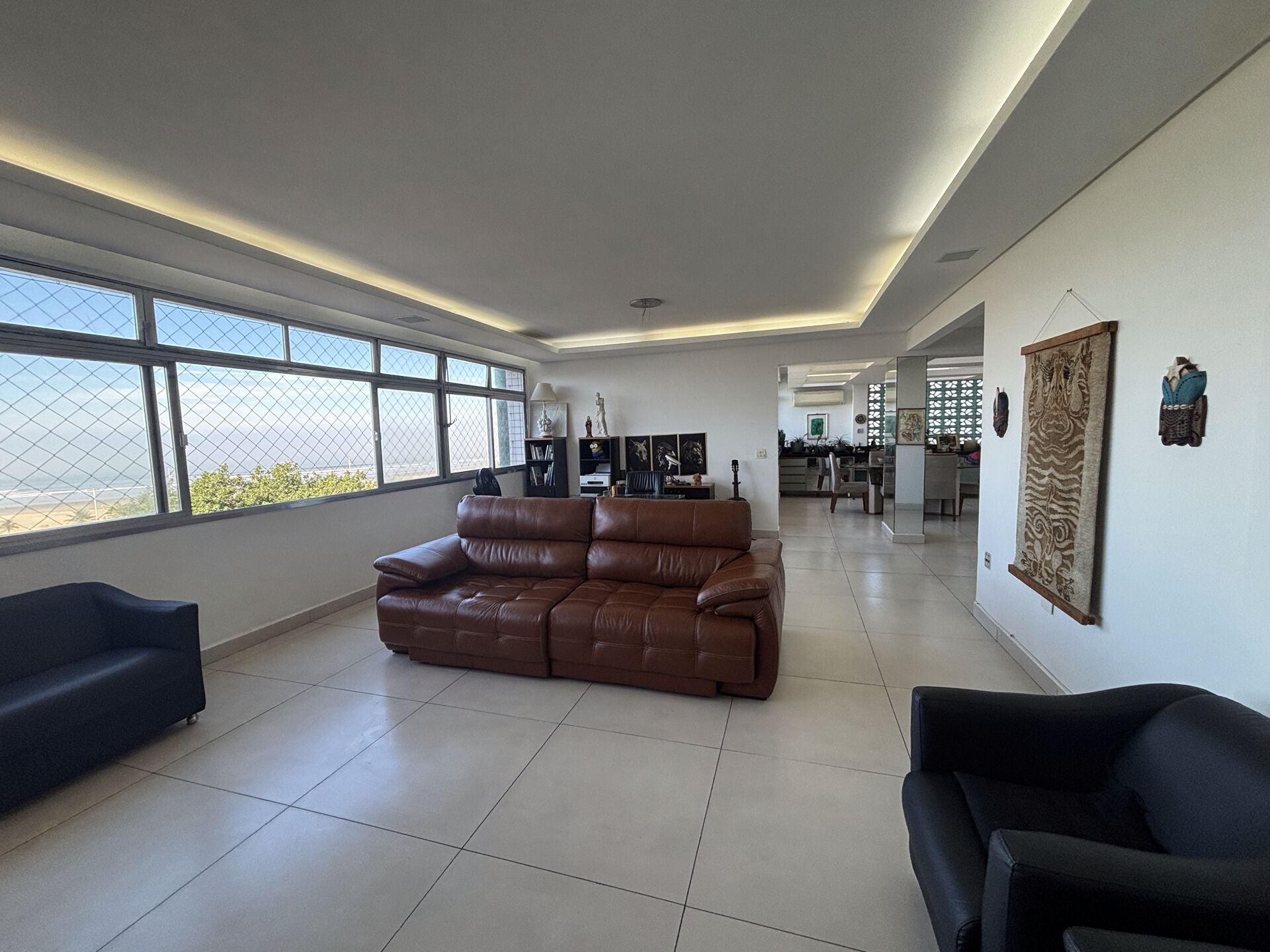 Apartamento · 4 dorm. — Sala