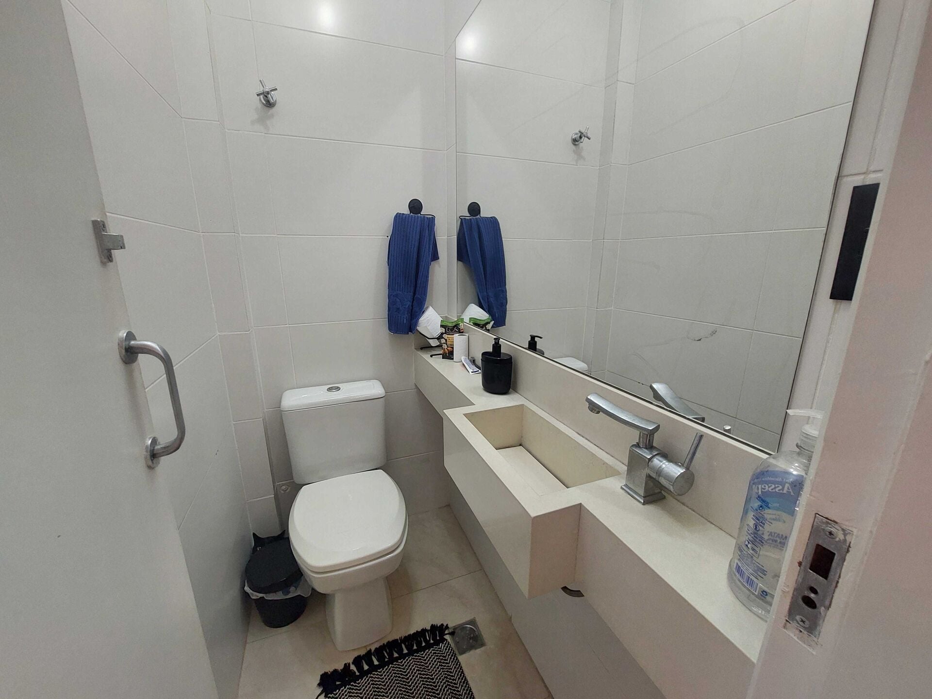 Casa em condomínio · 2 dorm. — Banheiro