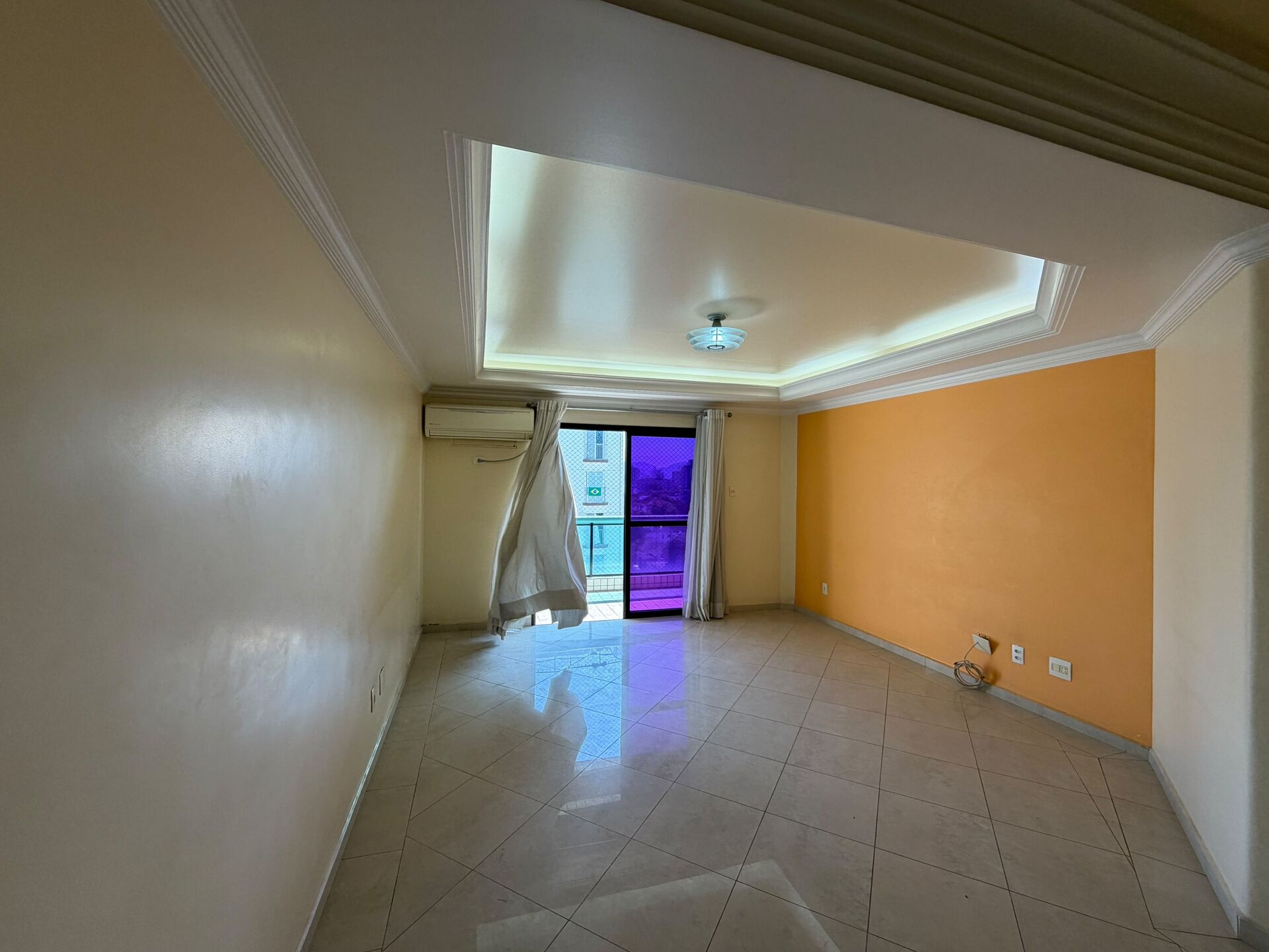 Apartamento · 3 dorm. — Sala