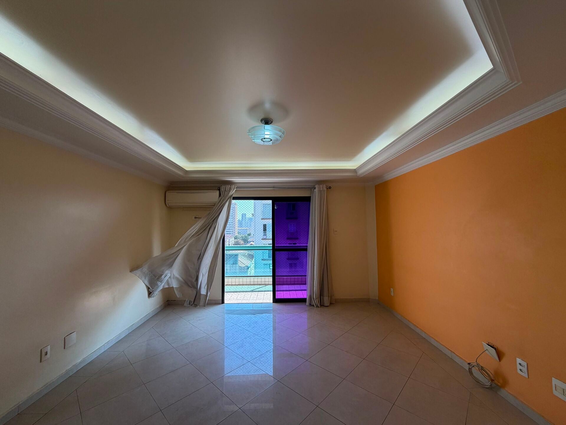 Apartamento · 3 dorm. — Sala