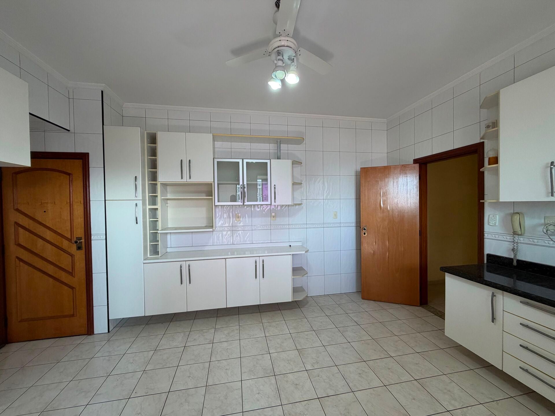 Apartamento · 3 dorm. — Cozinha