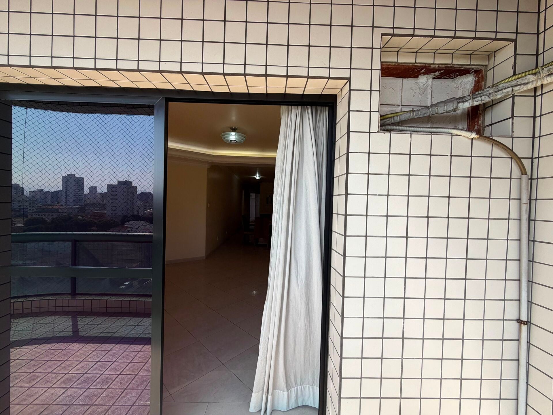 Apartamento · 3 dorm. — Varanda
