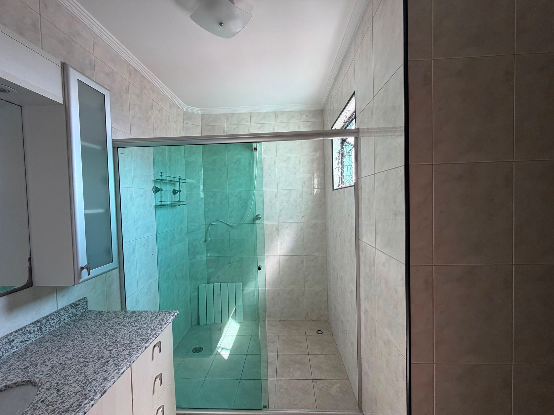 Apartamento · 3 dorm. — Banheiro