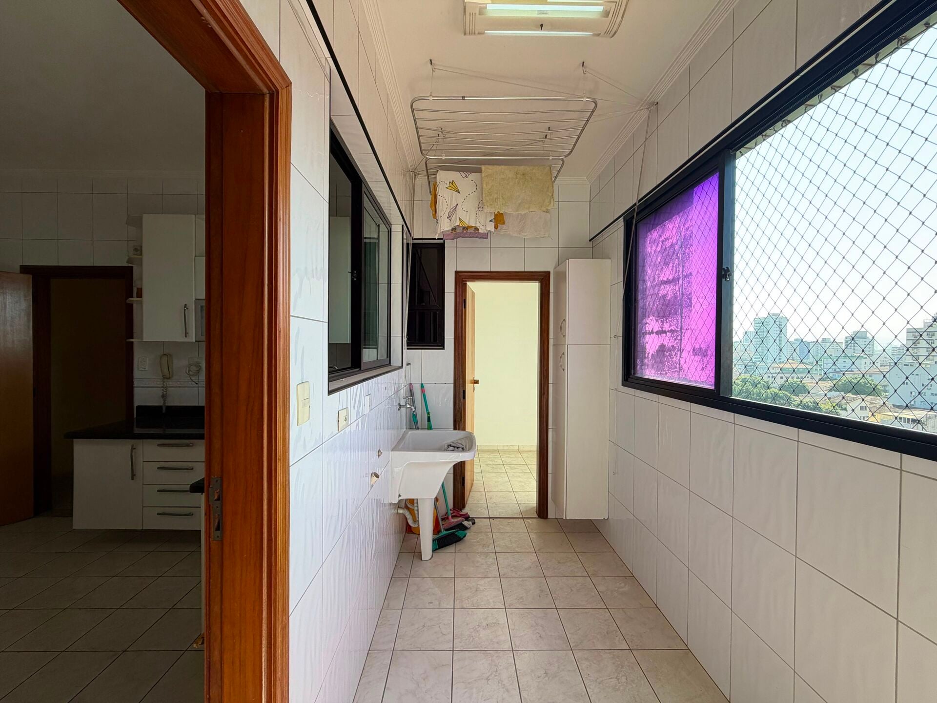 Apartamento · 3 dorm. — Área de serviço