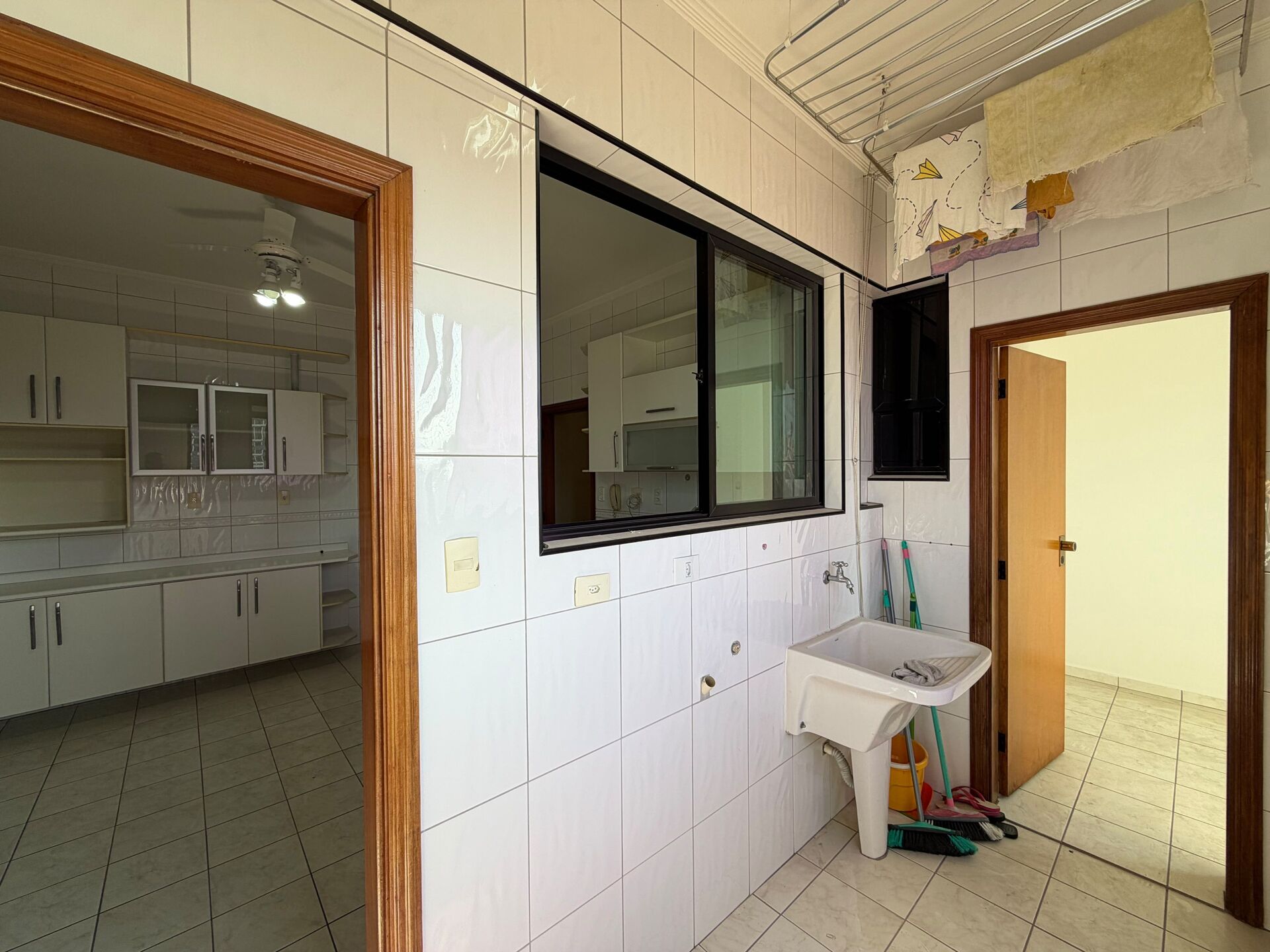 Apartamento · 3 dorm. — Área de serviço