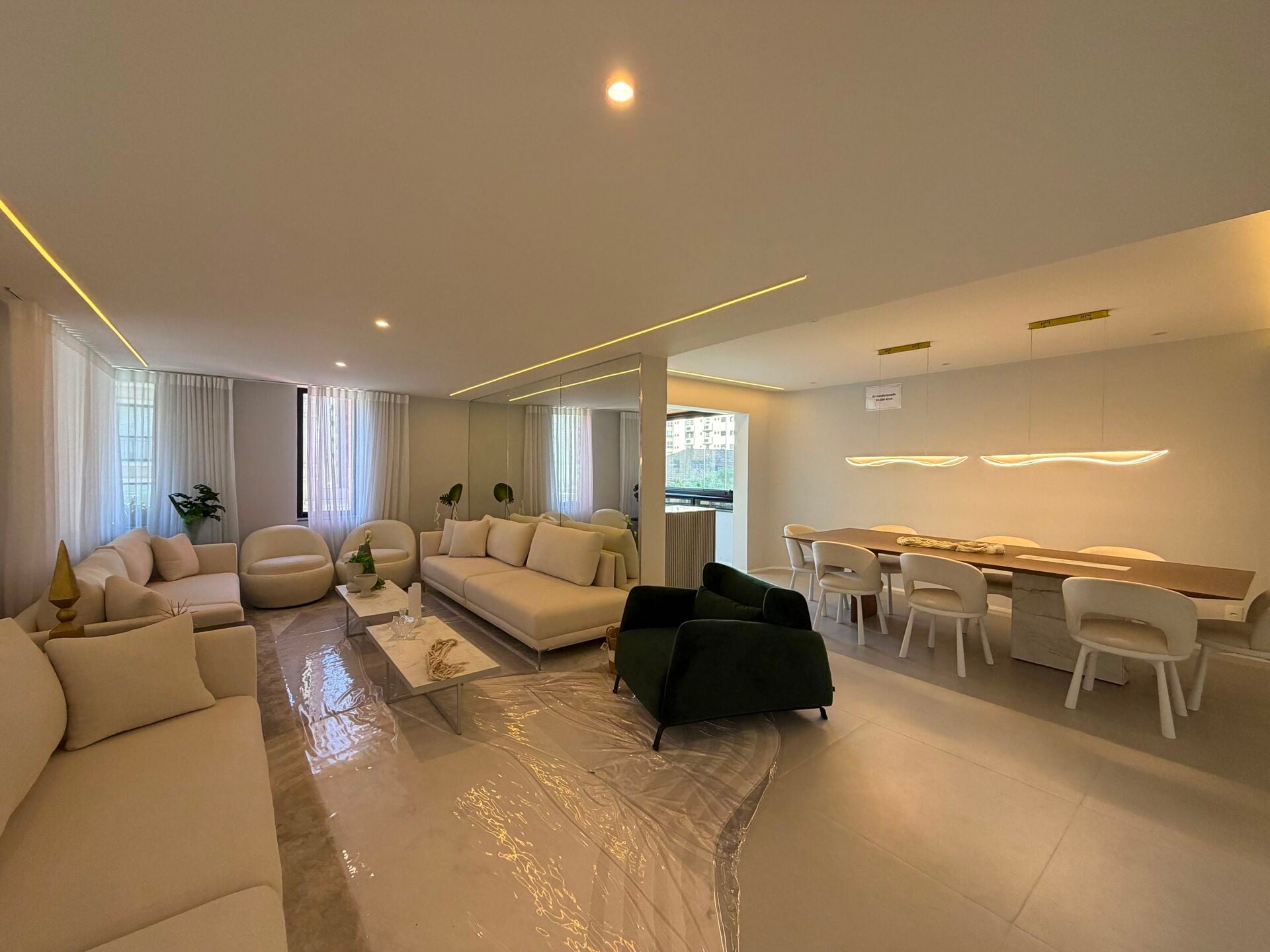 Apartamento de alto padrão · 4 dorm. — Sala