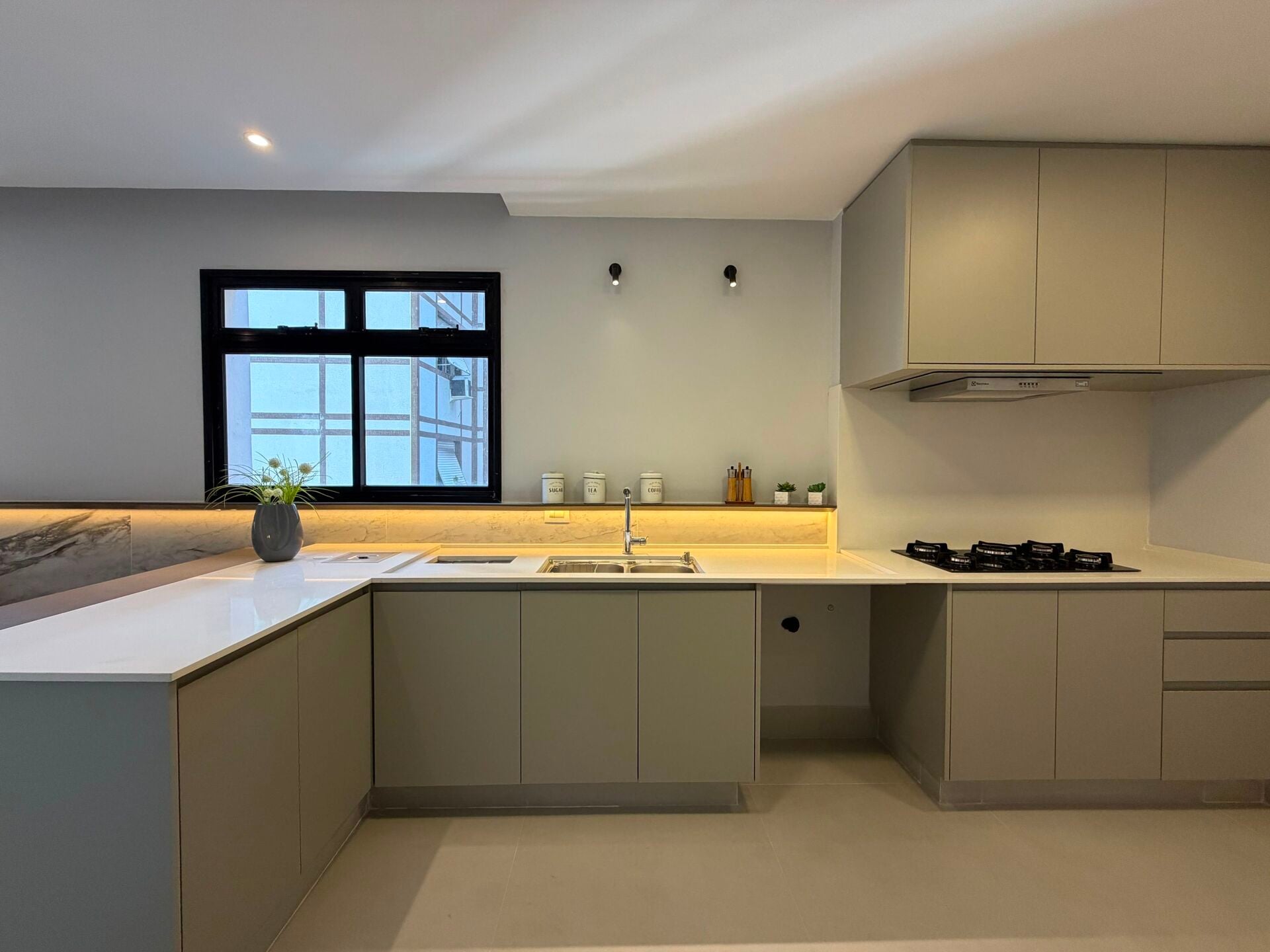 Apartamento de alto padrão · 4 dorm. — Cozinha