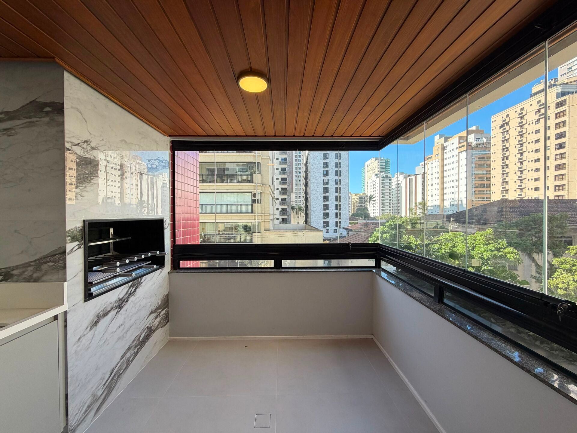 Apartamento de alto padrão · 4 dorm. — Varanda gourmet