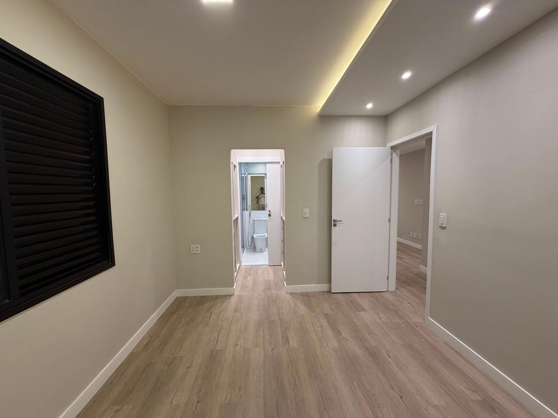 Apartamento de alto padrão · 4 dorm. — Suíte 1