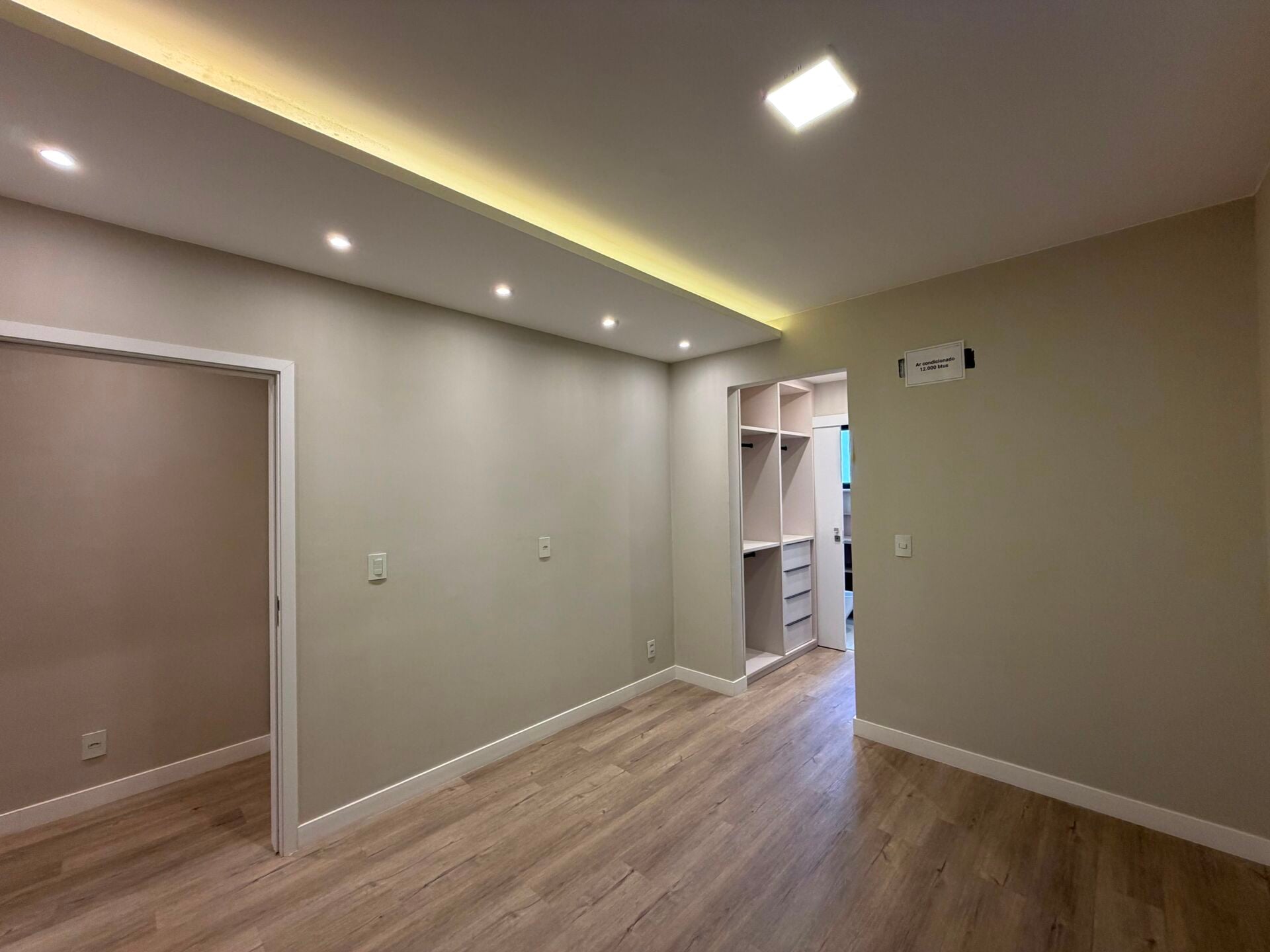 Apartamento de alto padrão · 4 dorm. — Suíte 3