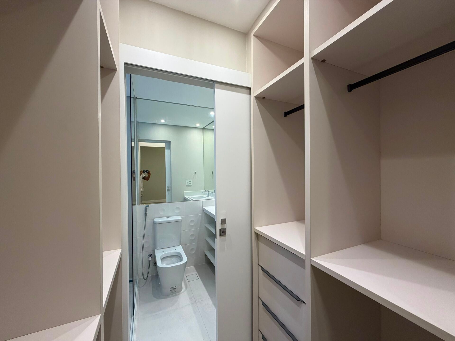 Apartamento de alto padrão · 4 dorm. — Closet