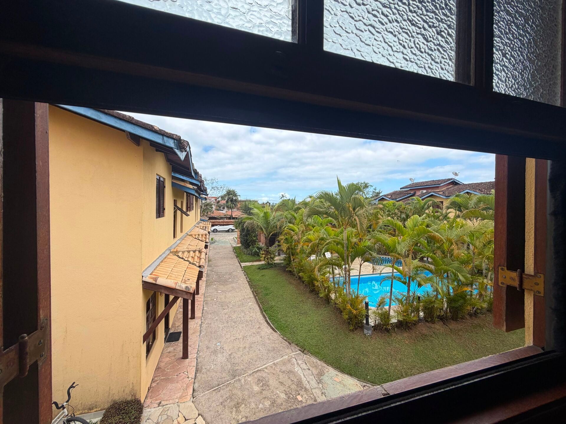 Casa em condomínio (villagio) · 2 dorm. — Varanda