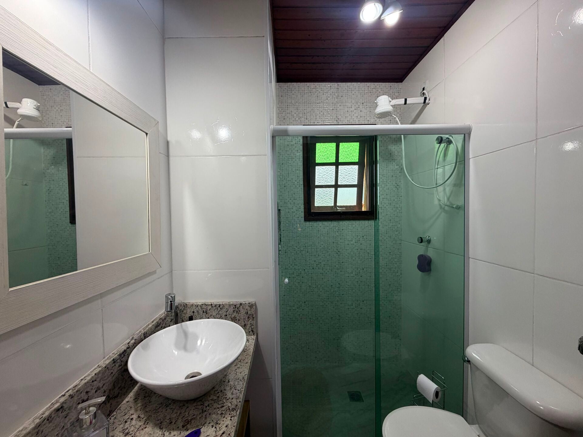 Casa em condomínio (villagio) · 2 dorm. — Banheiro