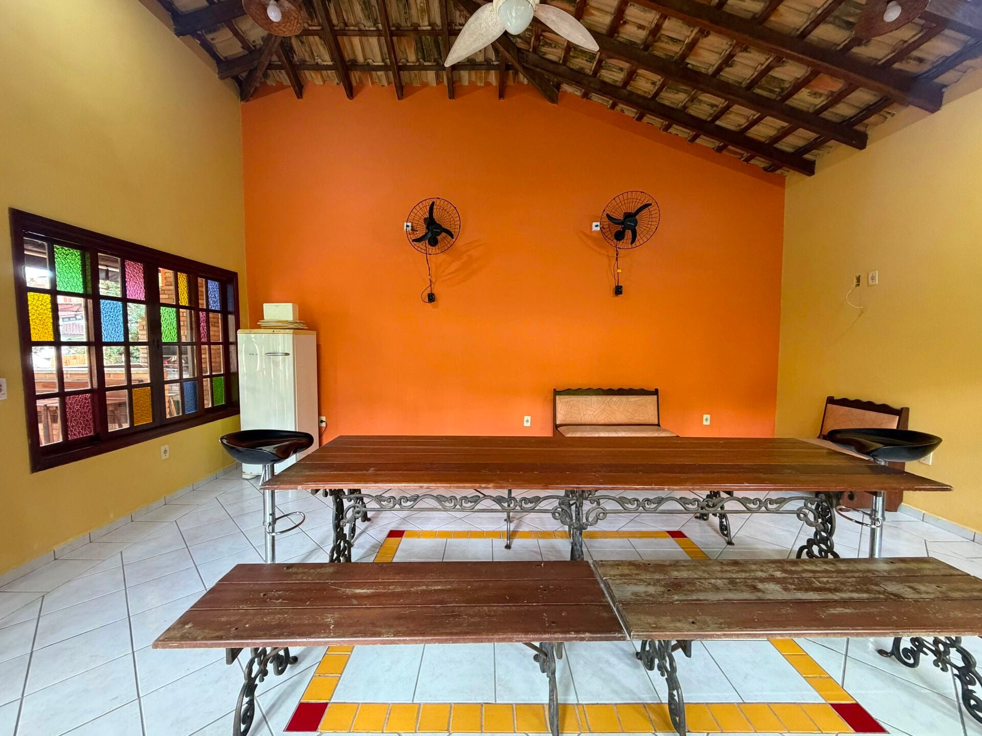 Casa em condomínio (villagio) · 2 dorm. — Lazer churrasqueira