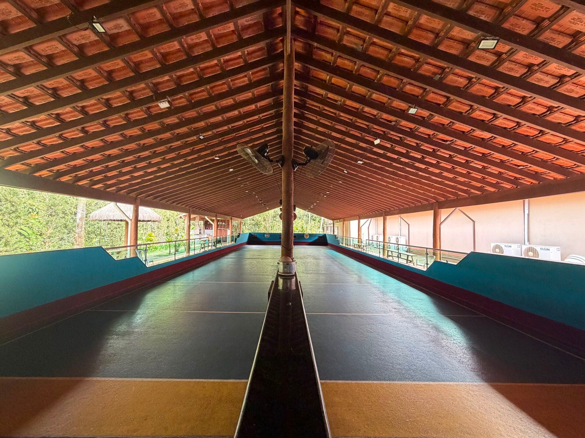 Casa em condomínio (villagio) · 2 dorm. — Lazer salao de jogos