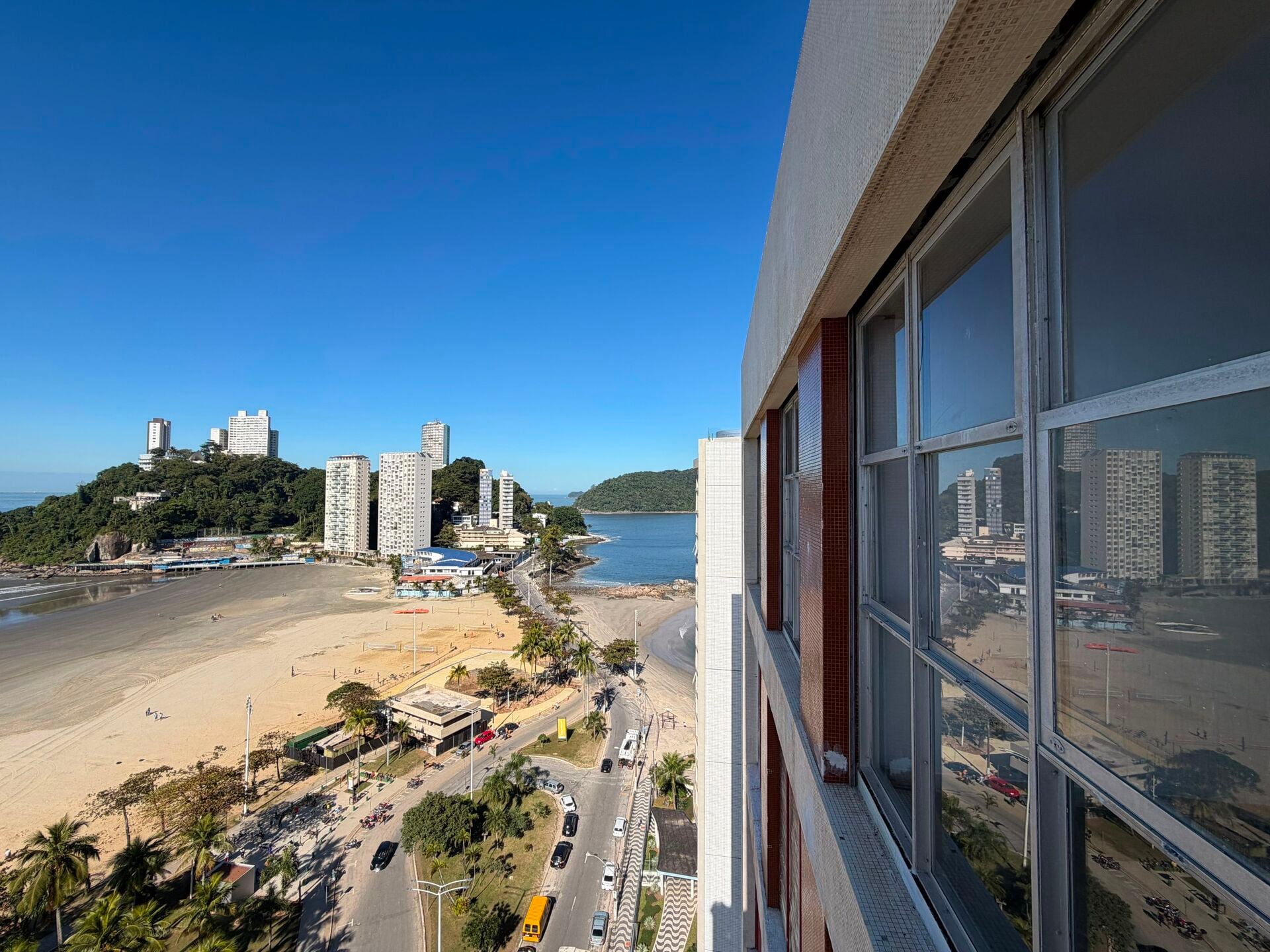 Apartamento · 3 dorm. — Vista