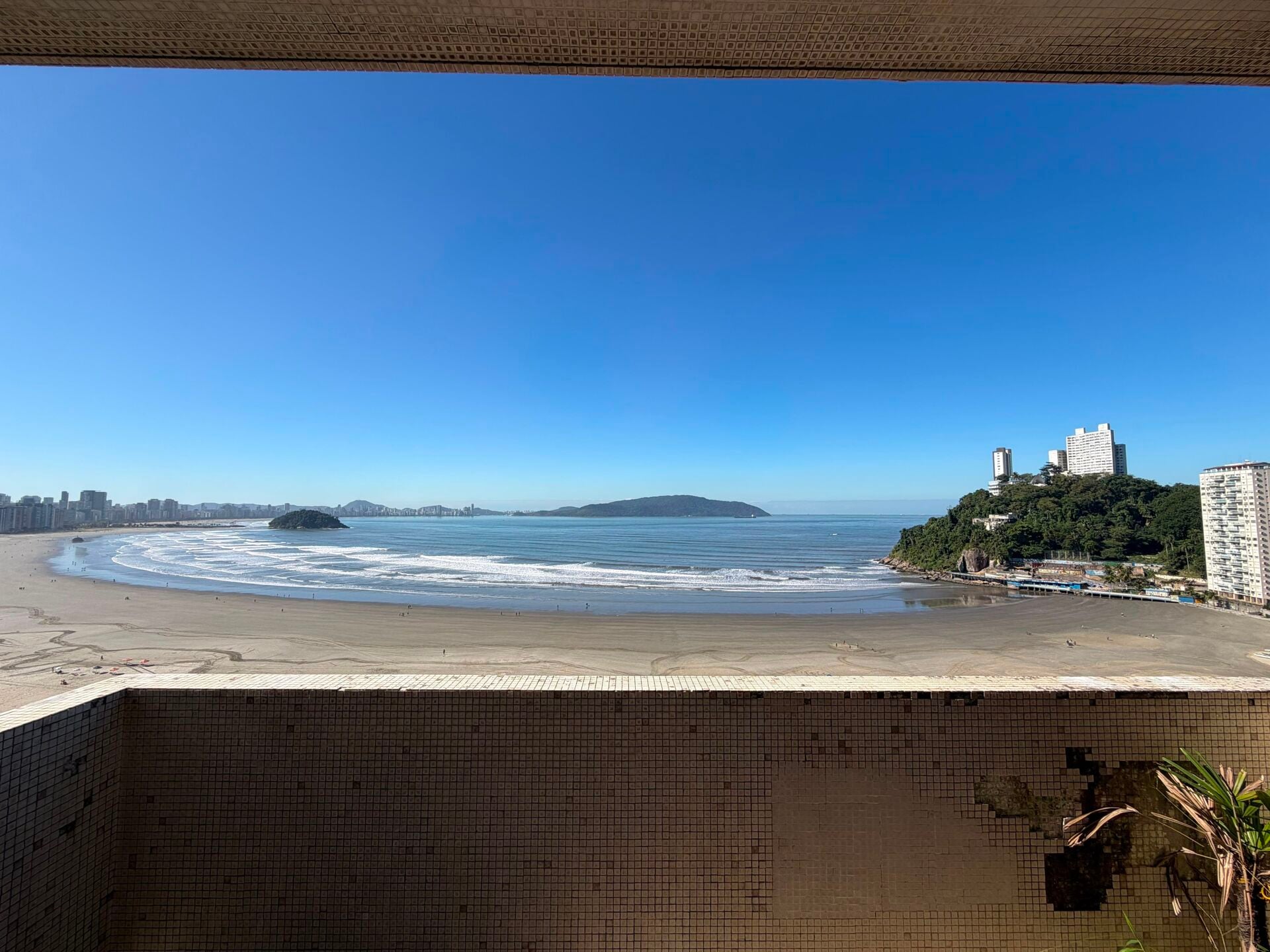 Apartamento · 3 dorm. — Vista