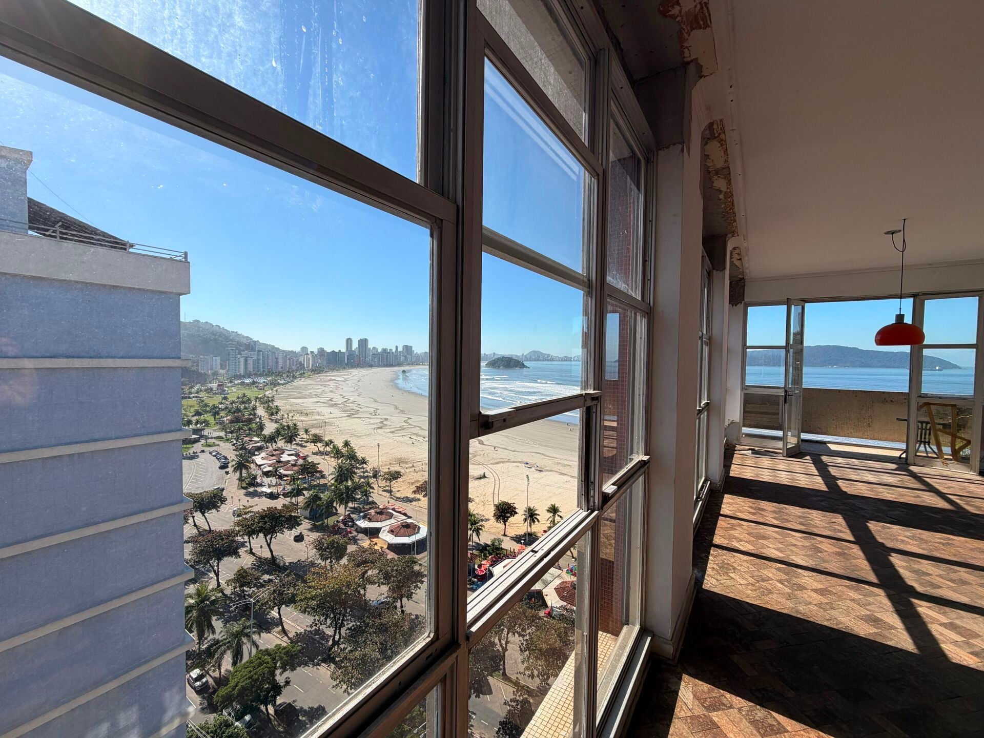 Apartamento · 3 dorm. — Varanda