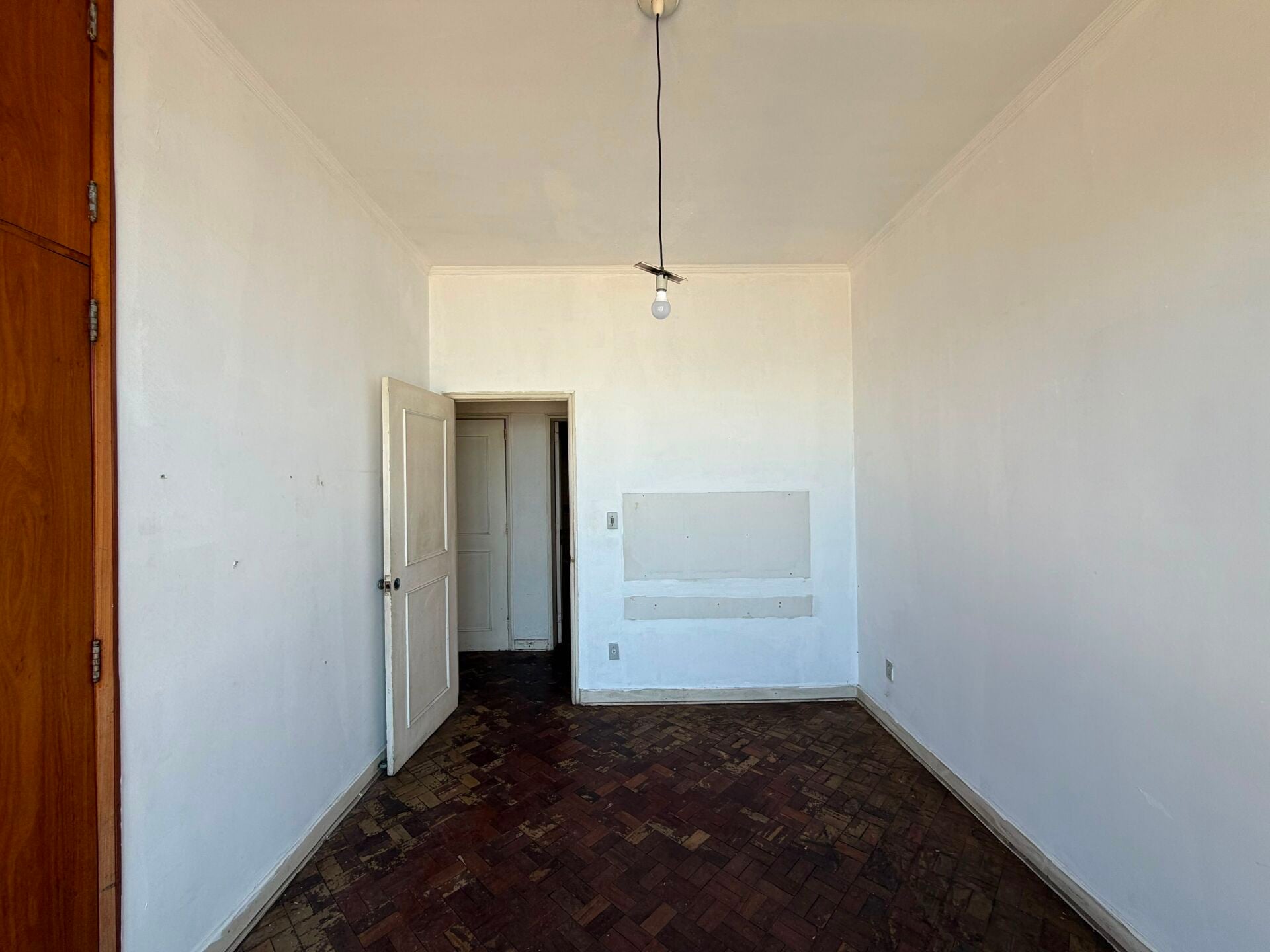 Apartamento · 3 dorm. — Quarto de servico