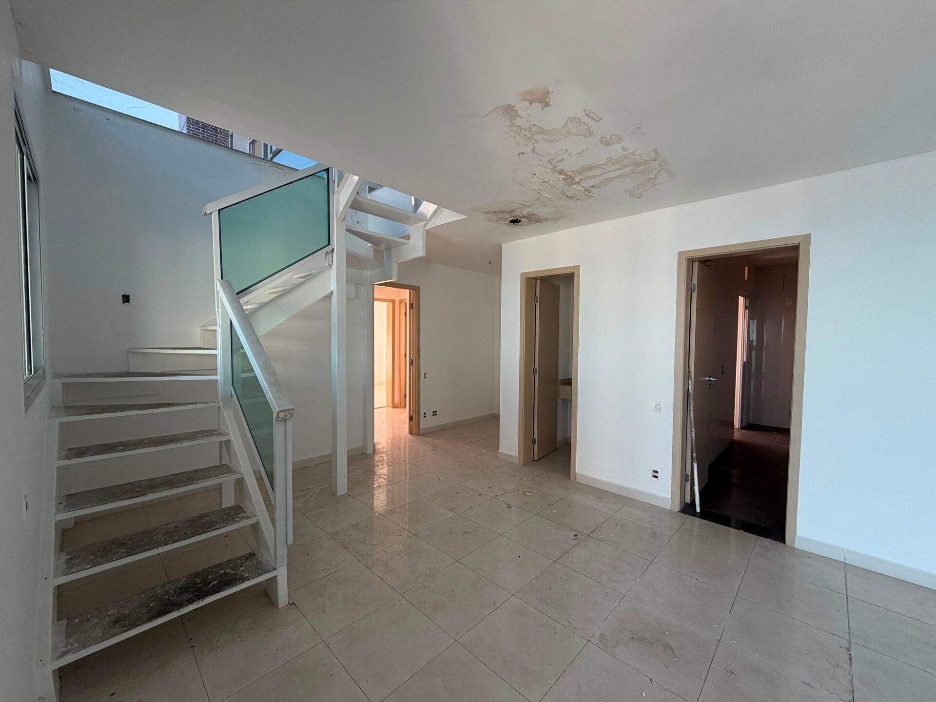 Cobertura duplex · 4 dorm. — Sala